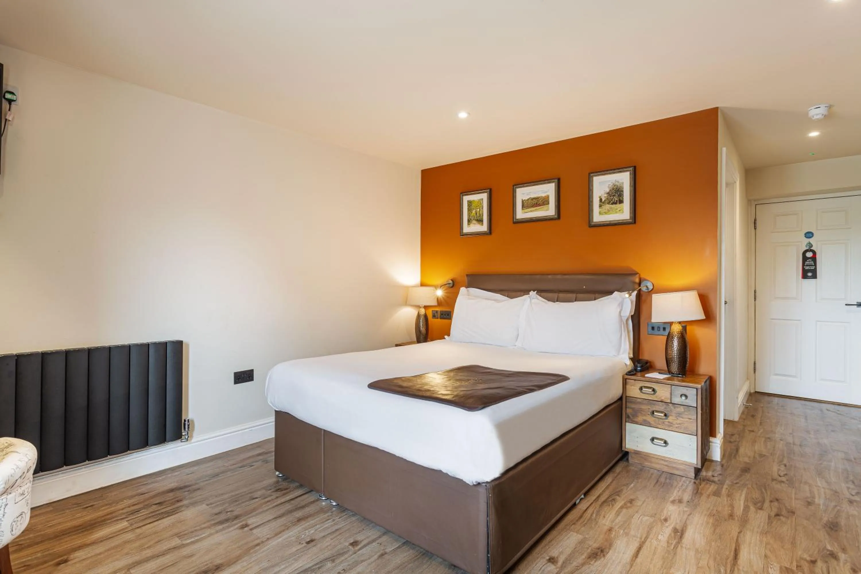 Bed in The Jamaica Inn, Bodmin, Cornwall - The Coaching Inn Group