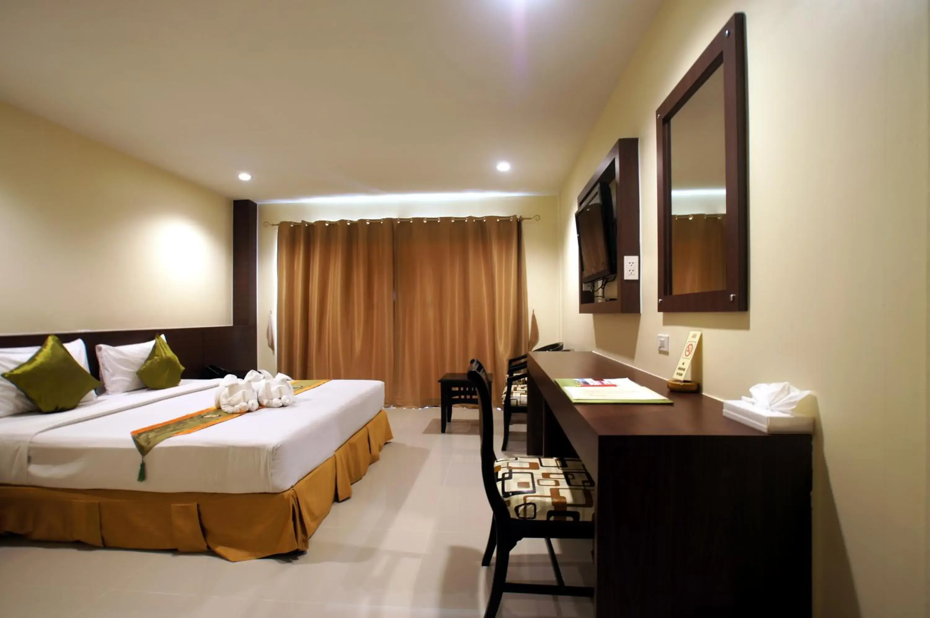 Standard Double or Twin Room in Khaolak Sunset Resort - Adults Only - SHA Extra Plus Standard Double or Twin Room in Khaolak Sunset Resort - Adults Only - SHA Extra Plus