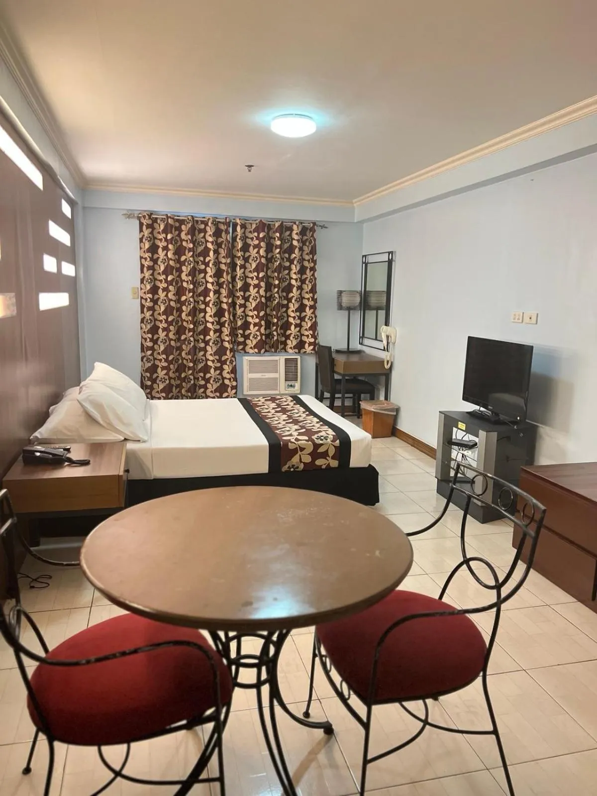 Bed in Jupiter Suites