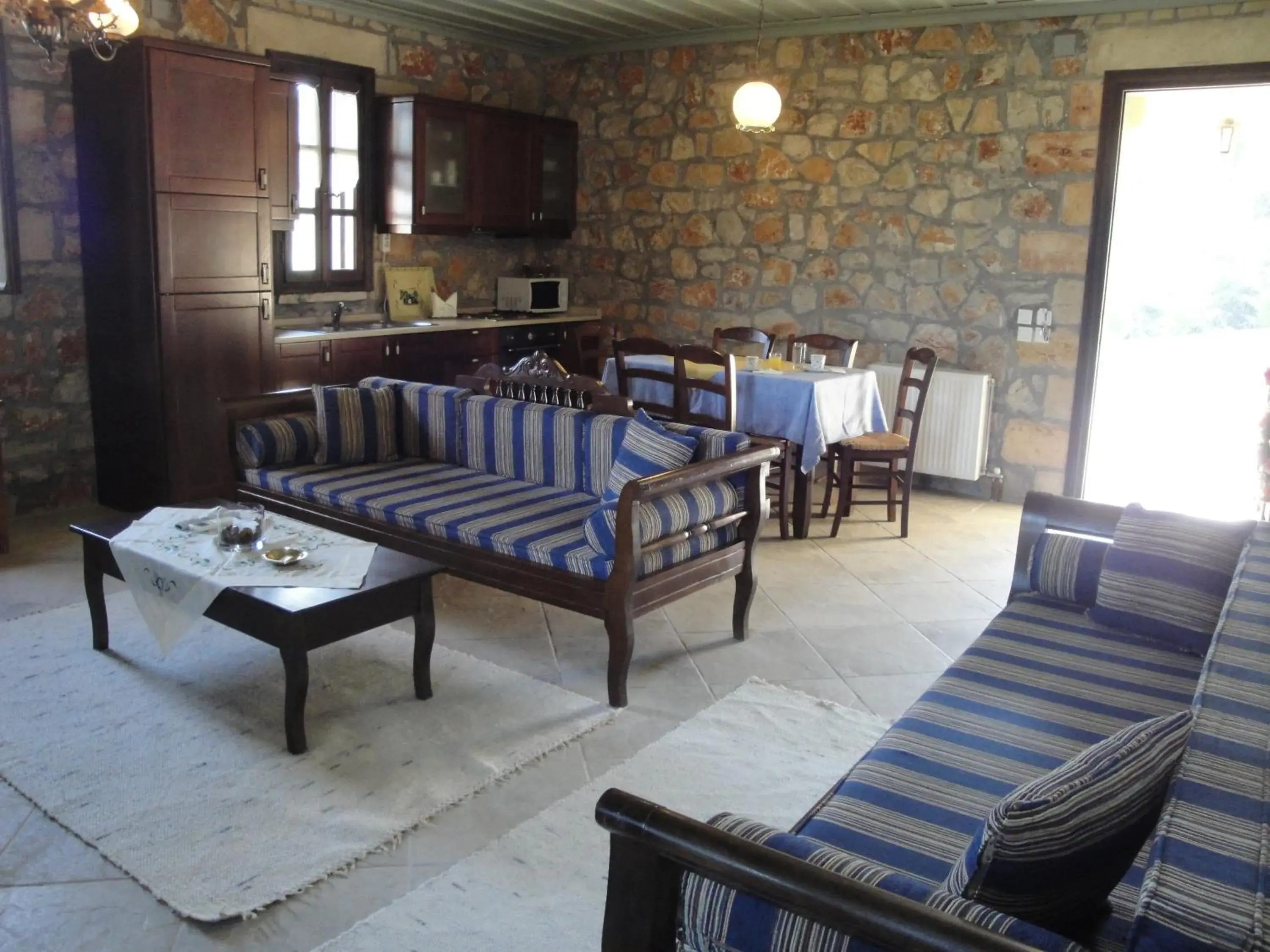 One-Bedroom Apartment in Klymeni Traditional Homes One-Bedroom Apartment in Klymeni Traditional Homes