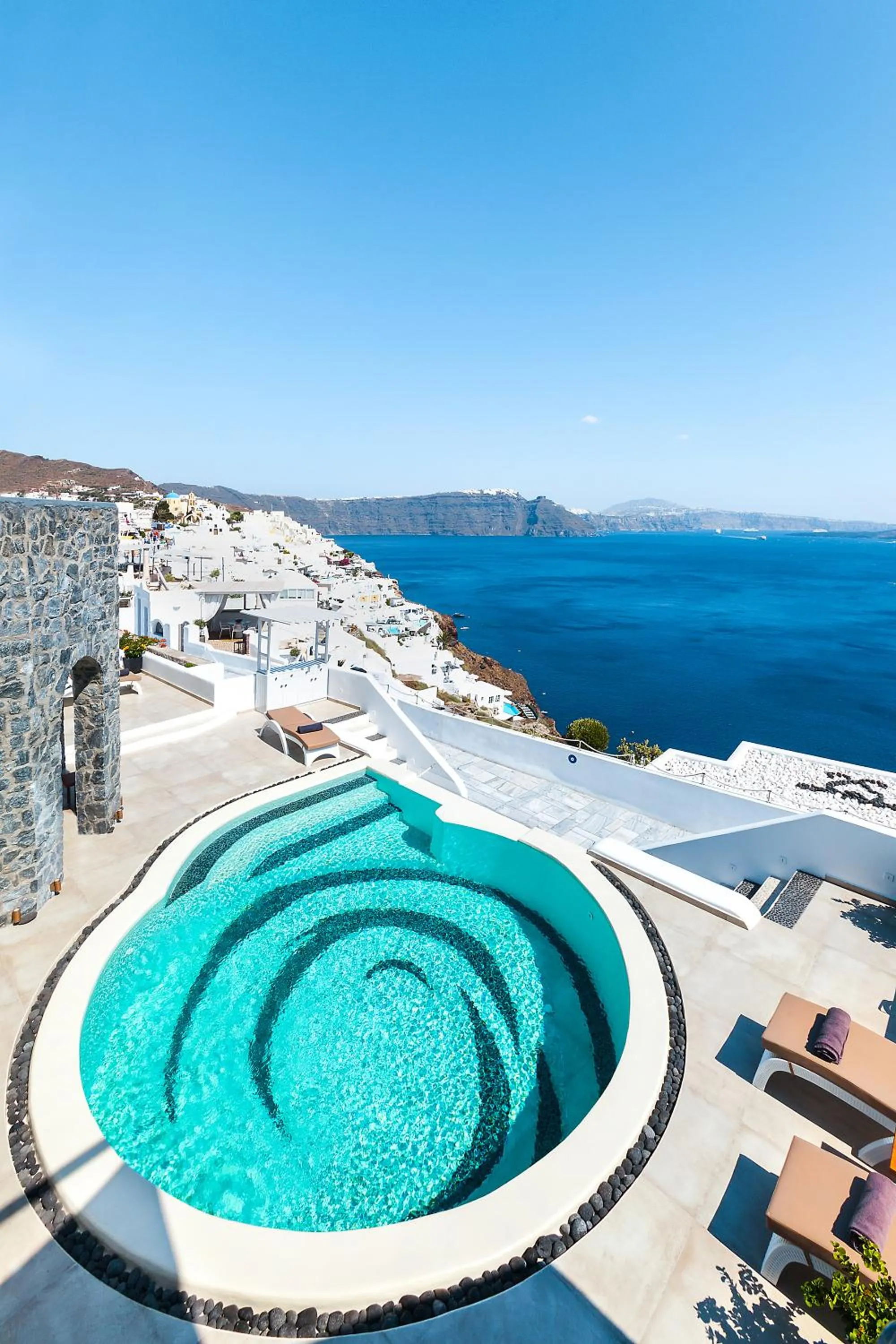 Property building in Santorini Secret Premium