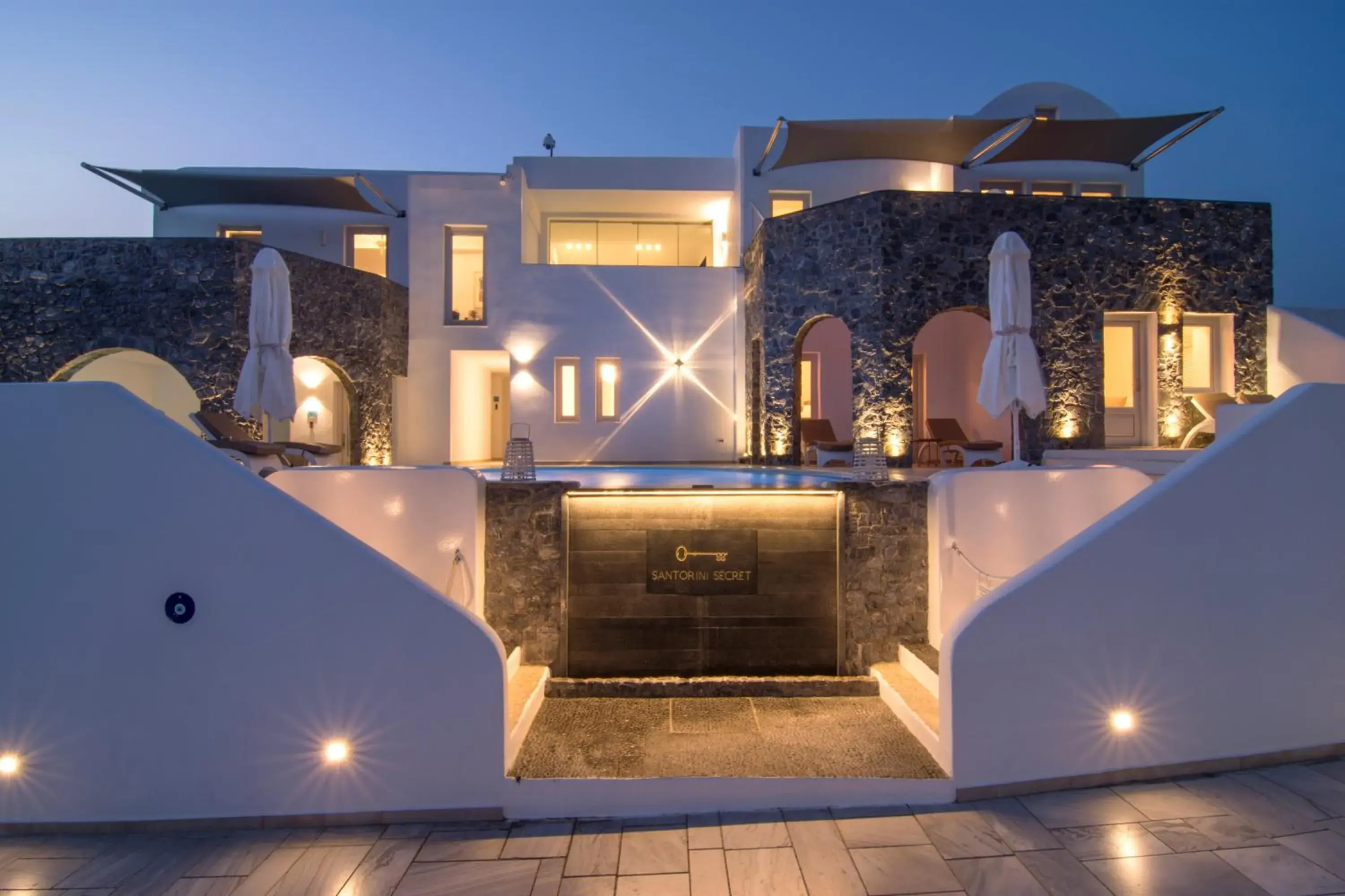 Facade/entrance in Santorini Secret Premium Facade/entrance in Santorini Secret Premium