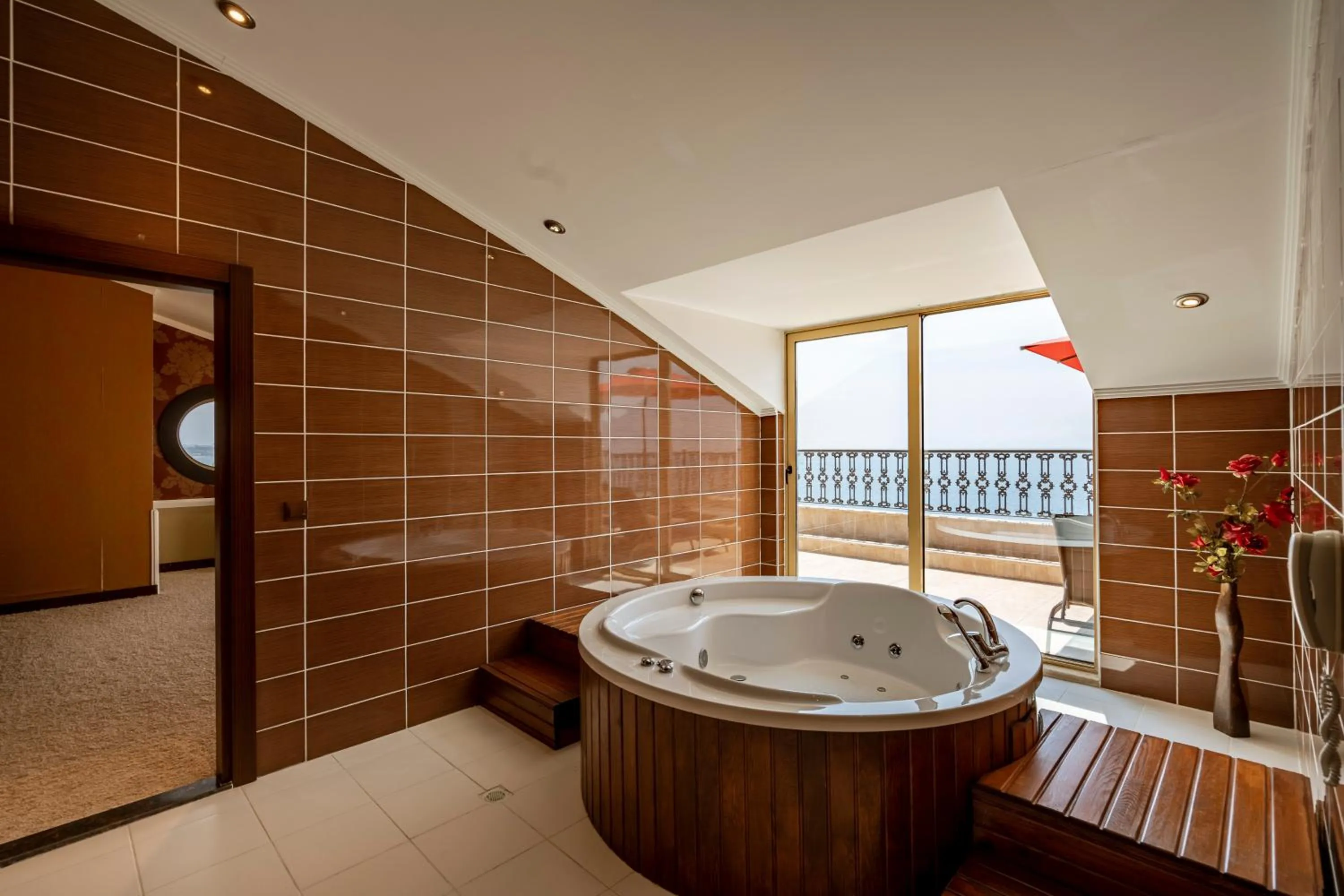 Bathroom in Megasaray Westbeach Antalya