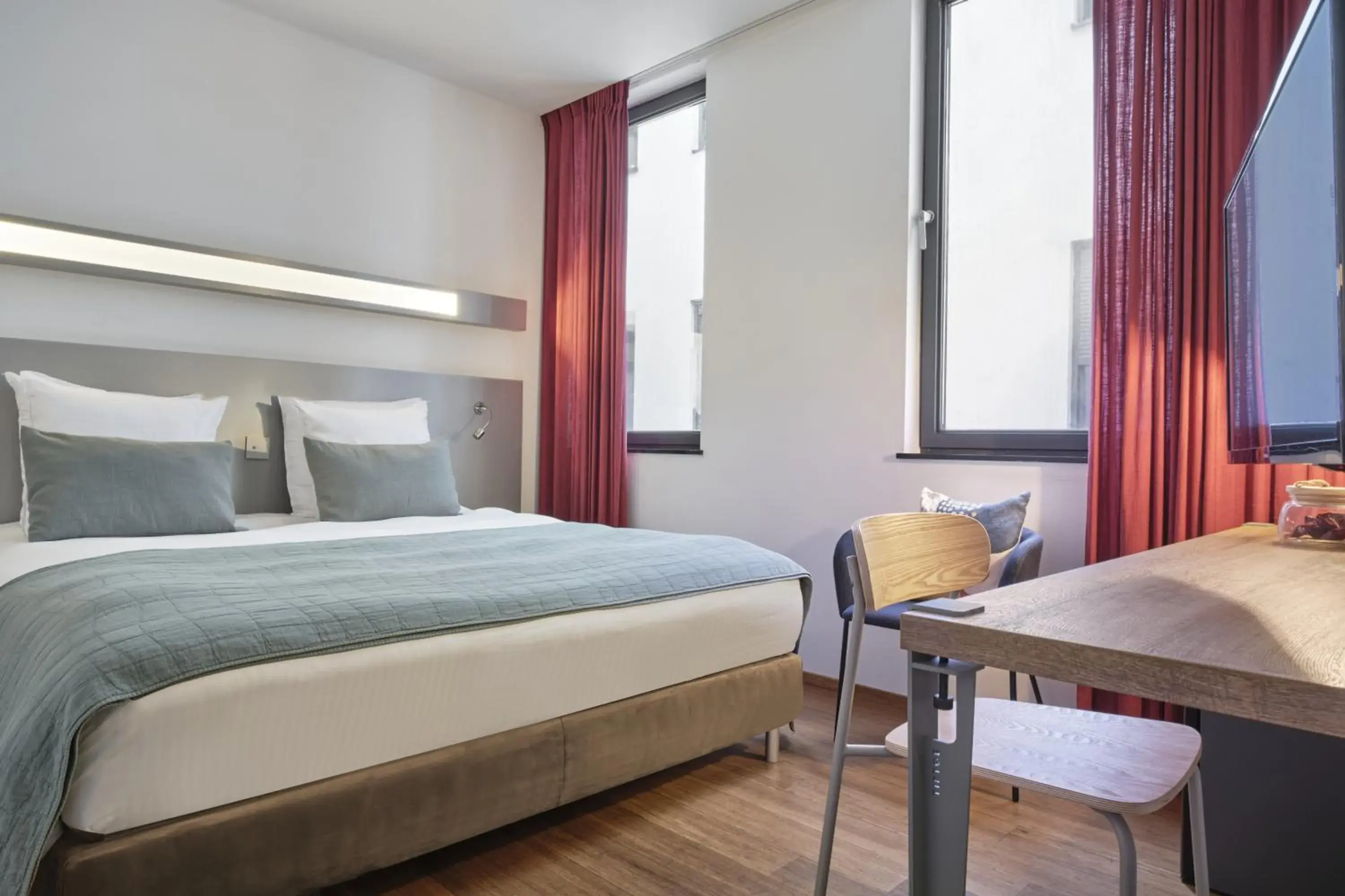 Superior Double Room in Hôtel Aqua by HappyCulture Superior Double Room in Hôtel Aqua by HappyCulture