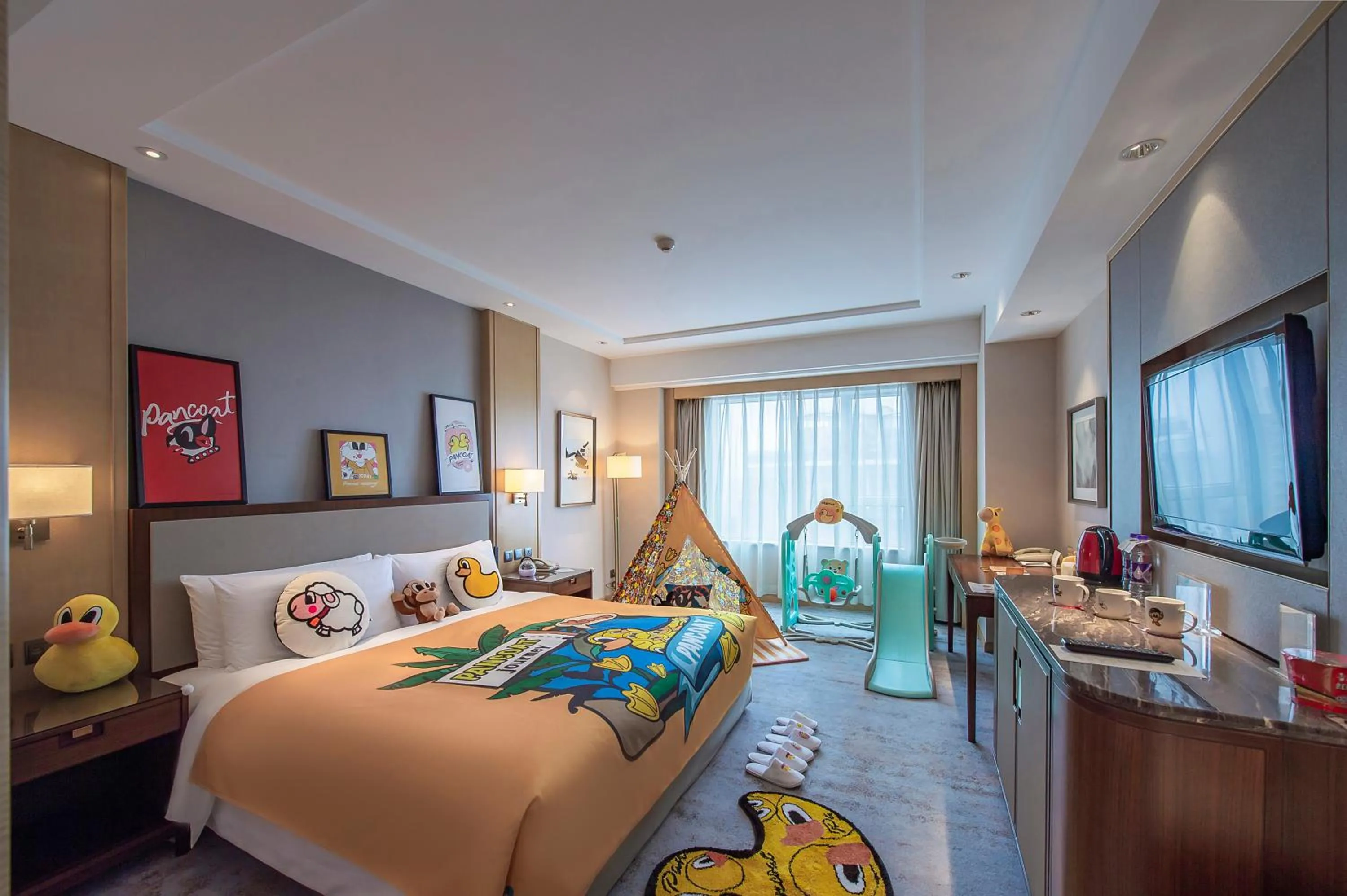 children, Bed in Shangri-La Changchun