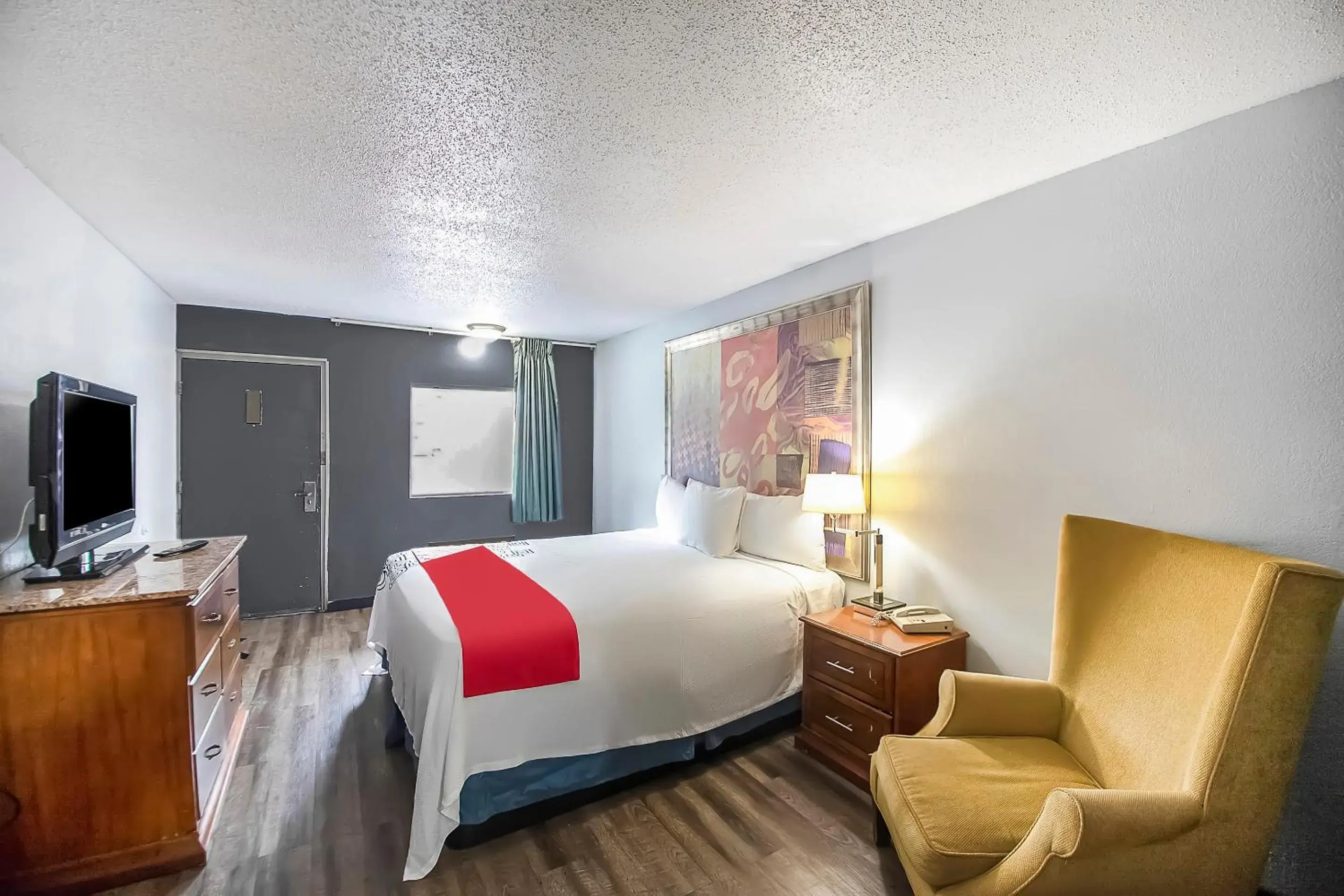 Bedroom, Bed in Hotel O Daylight Inn Elkhart I-90, IN Bedroom, Bed in Hotel O Daylight Inn Elkhart I-90, IN