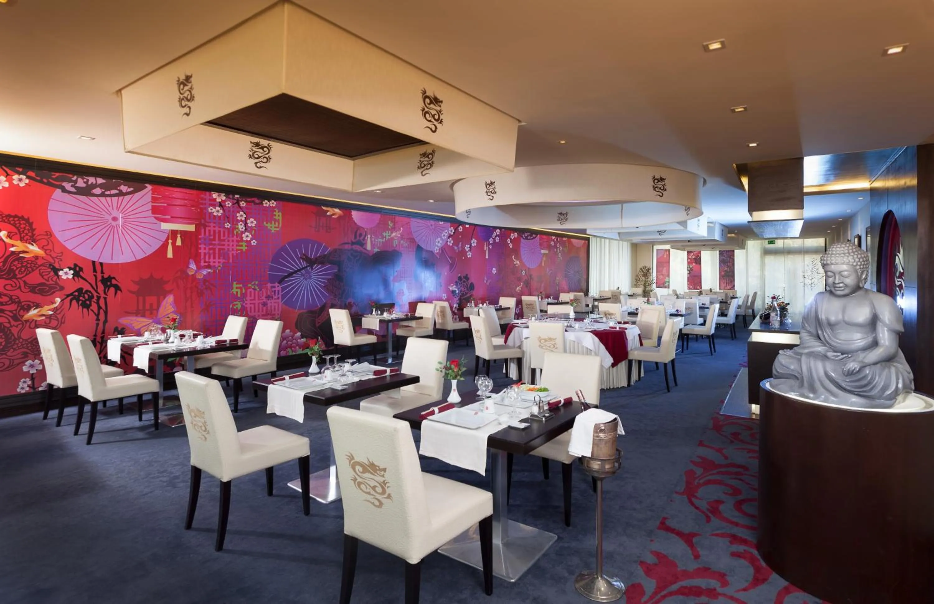 Restaurant/places to eat in Sentido Phenicia