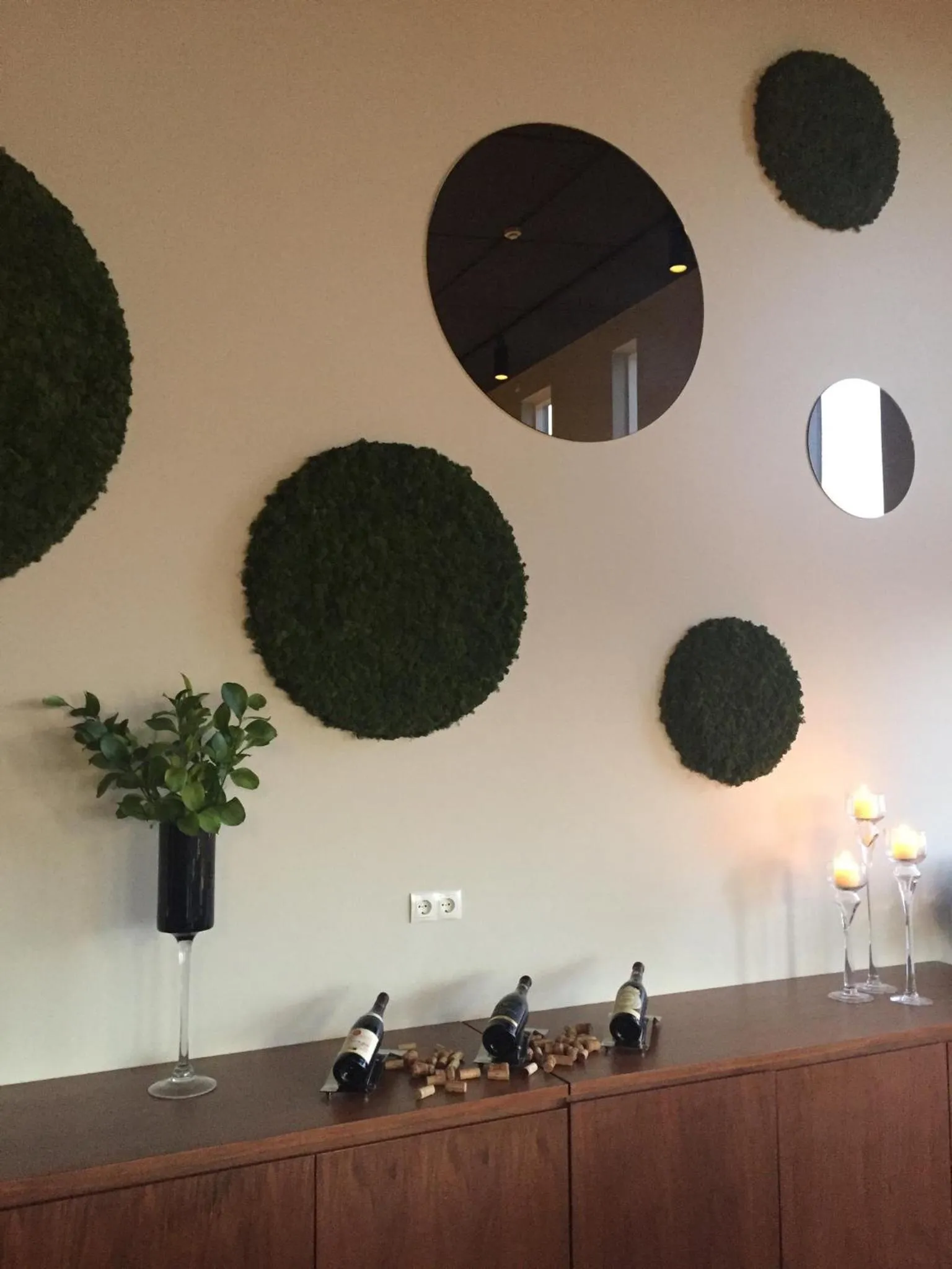 Decorative detail in Umi Hotel