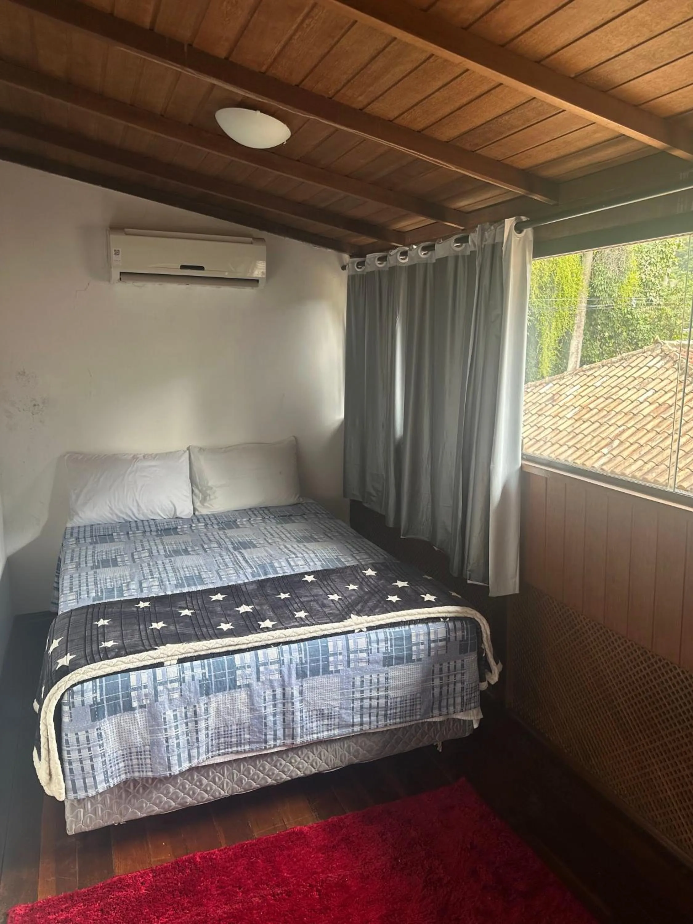 Bedroom, Bed in Biergarten Hostel