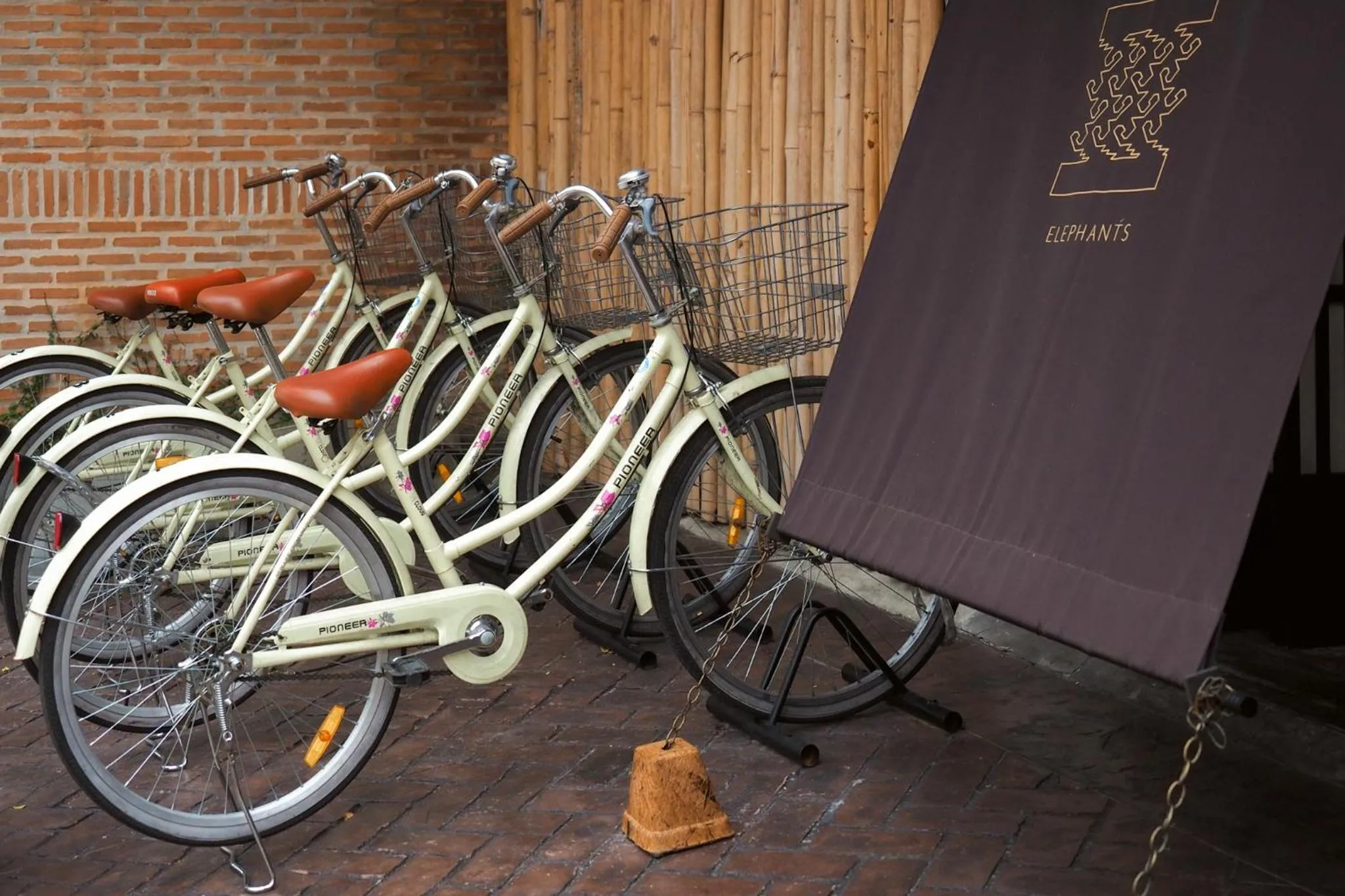 Property building in THEE Kashatharn by TH District