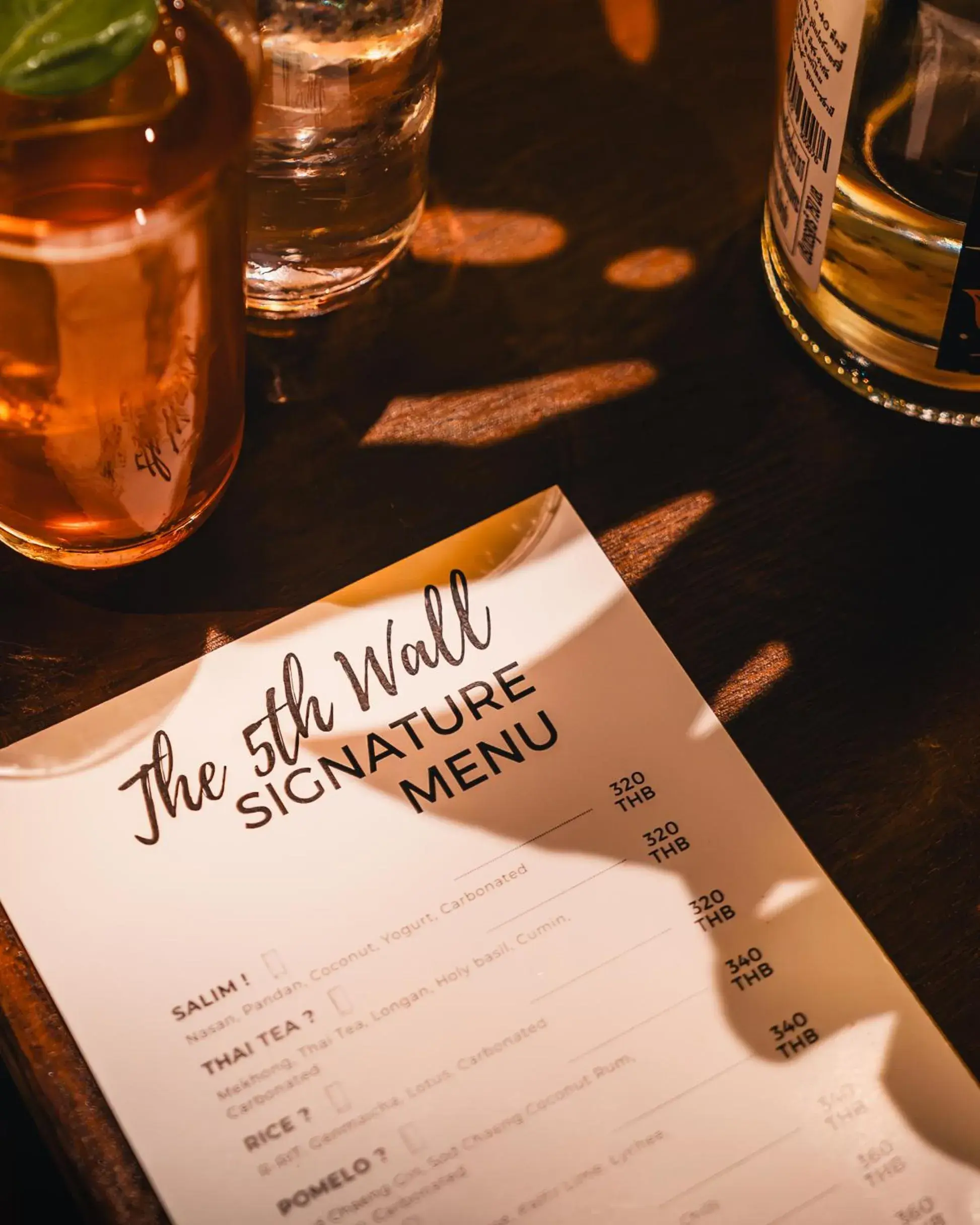 Property building in THEE Kashatharn by TH District Property building in THEE Kashatharn by TH District