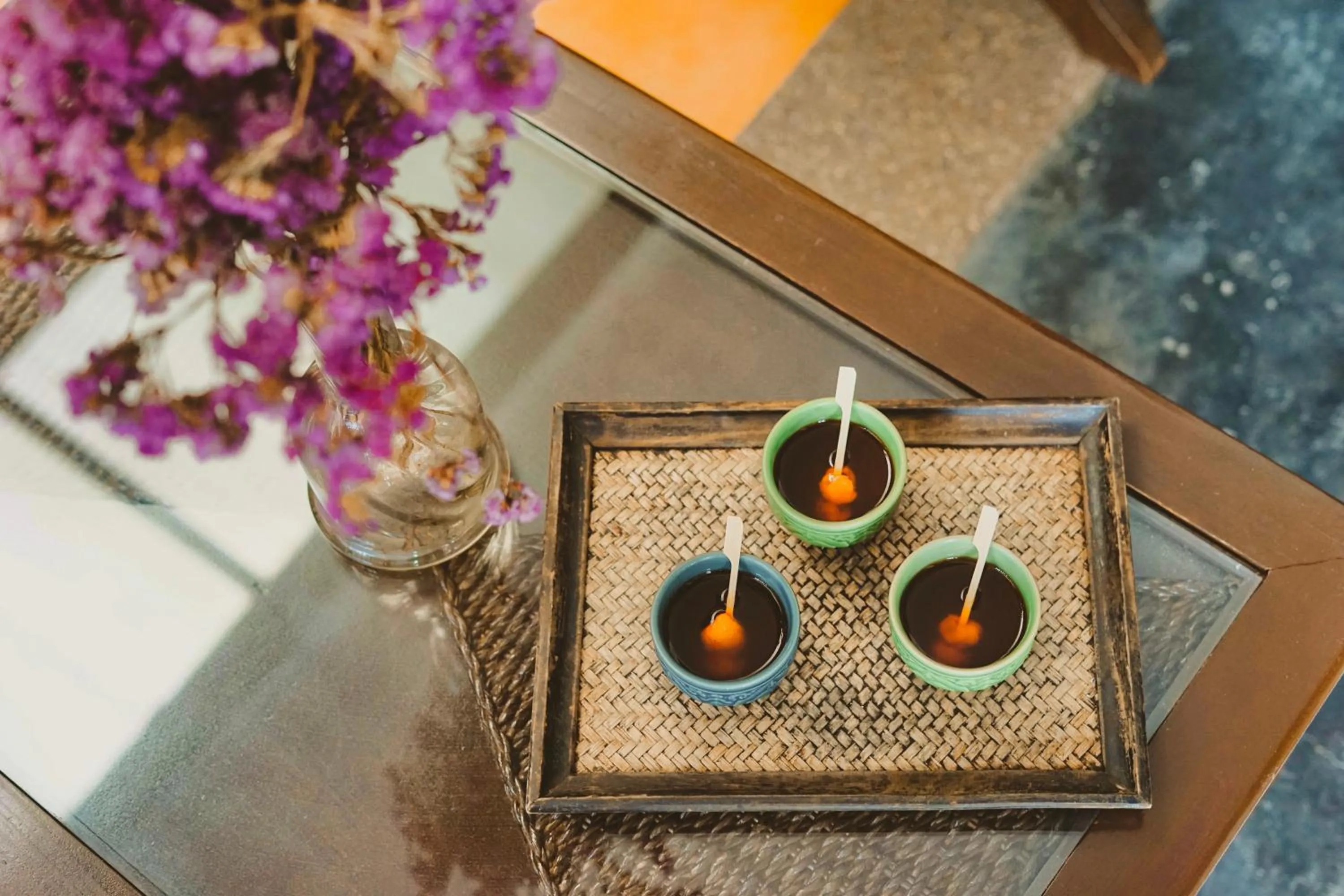 Drinks in THEE Kashatharn by TH District