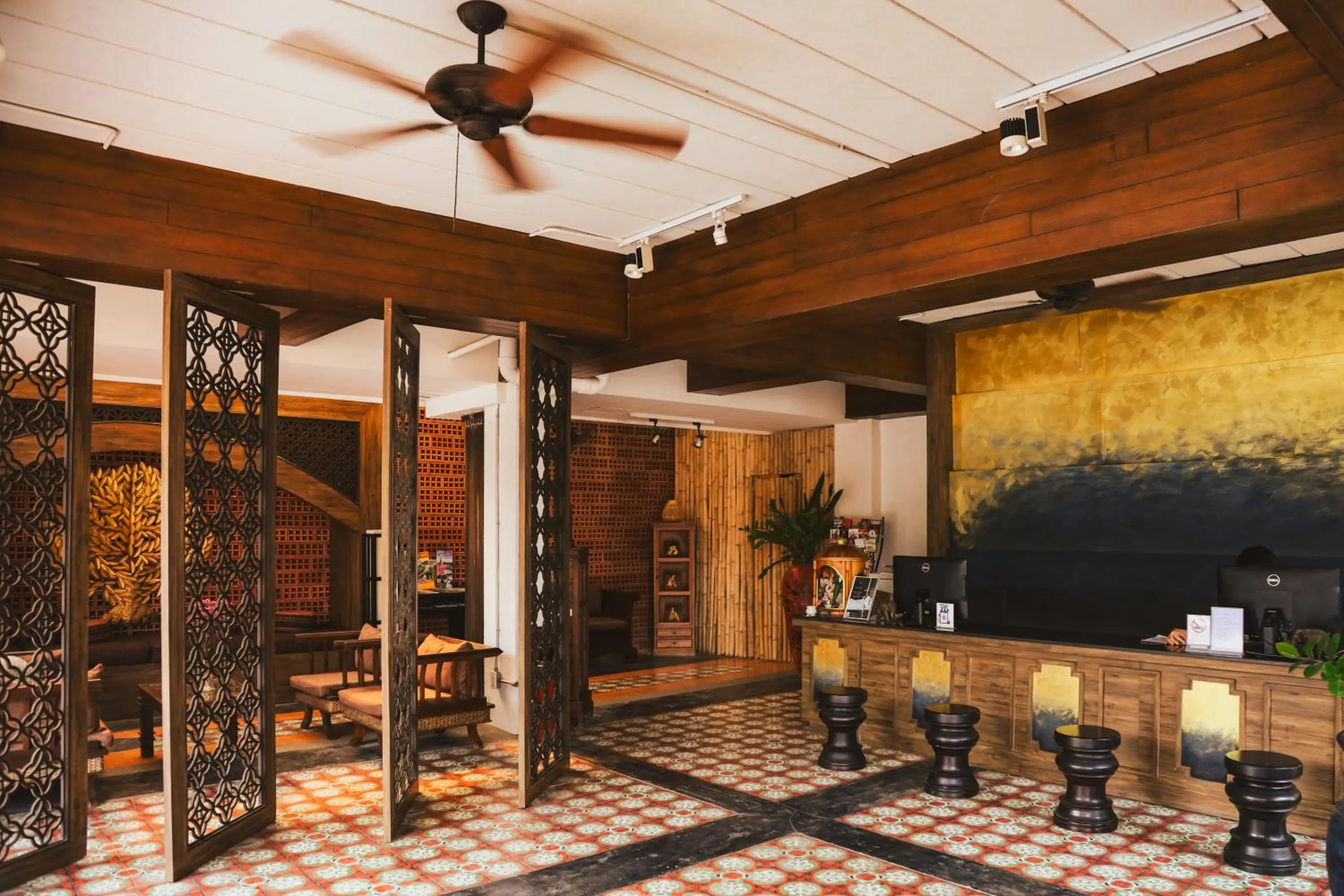 Lobby or reception in THEE Kashatharn by TH District