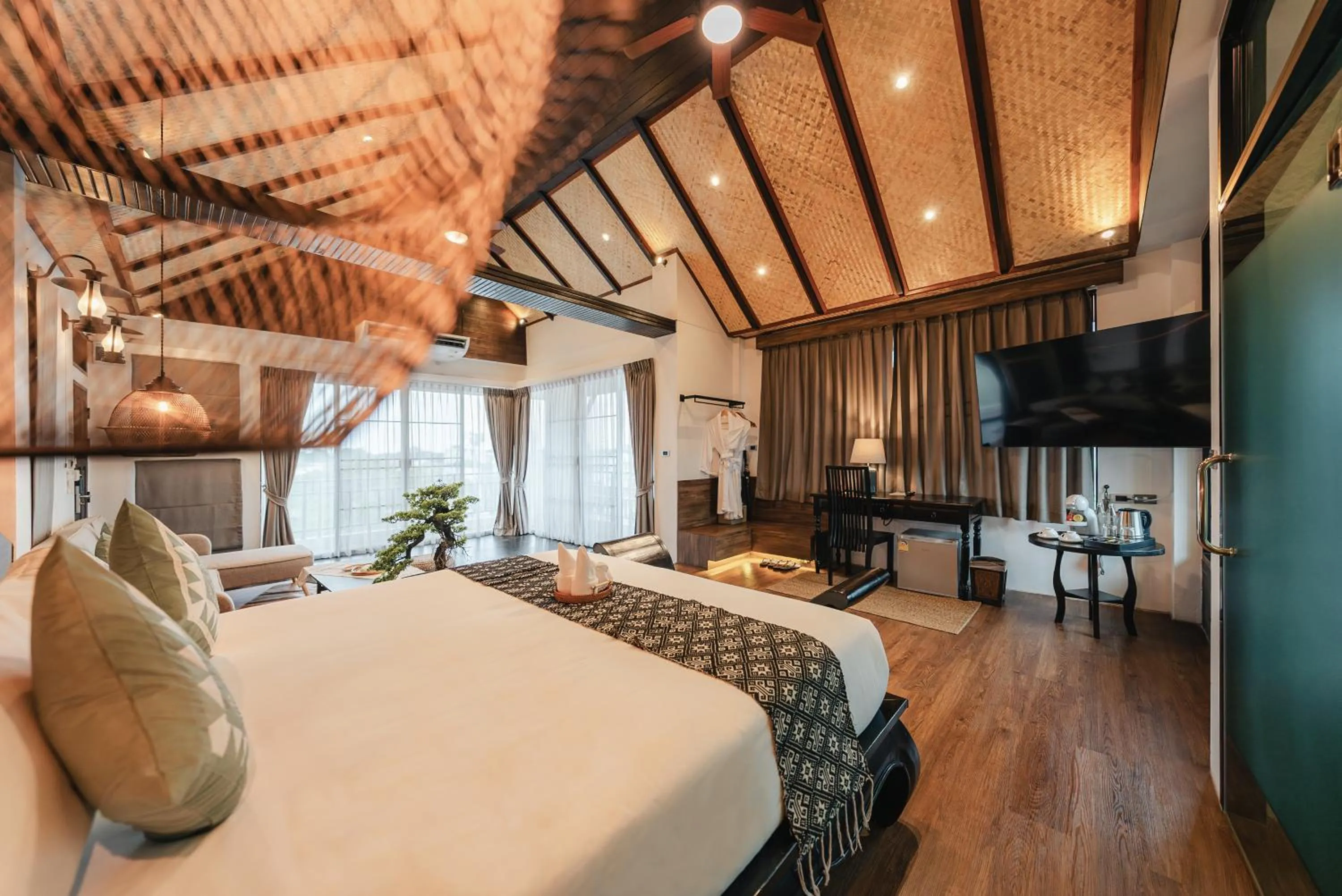 TV and multimedia in THEE Kashatharn by TH District