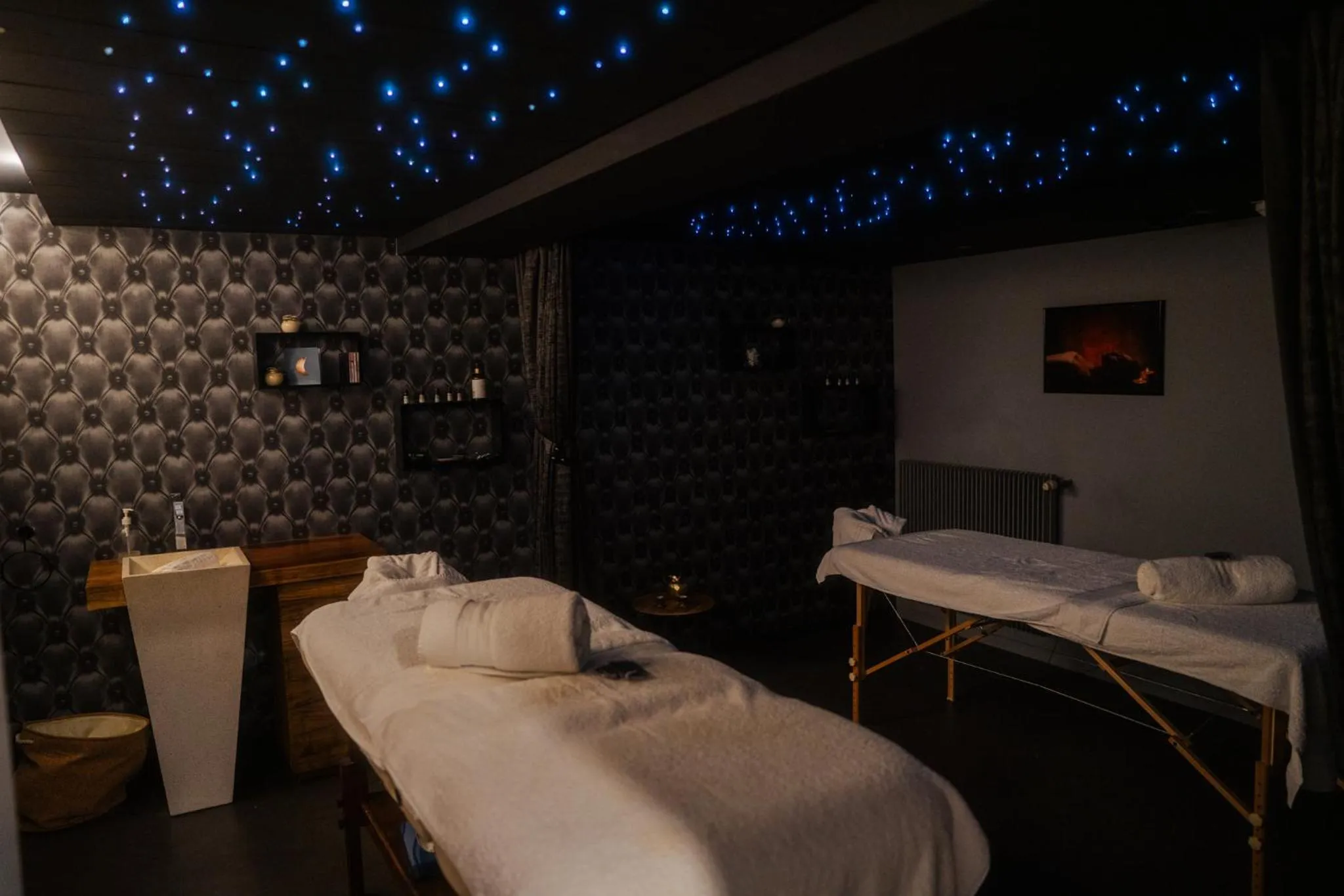 Massage in Logis Hotel Spa Restaurant Au Site Normand