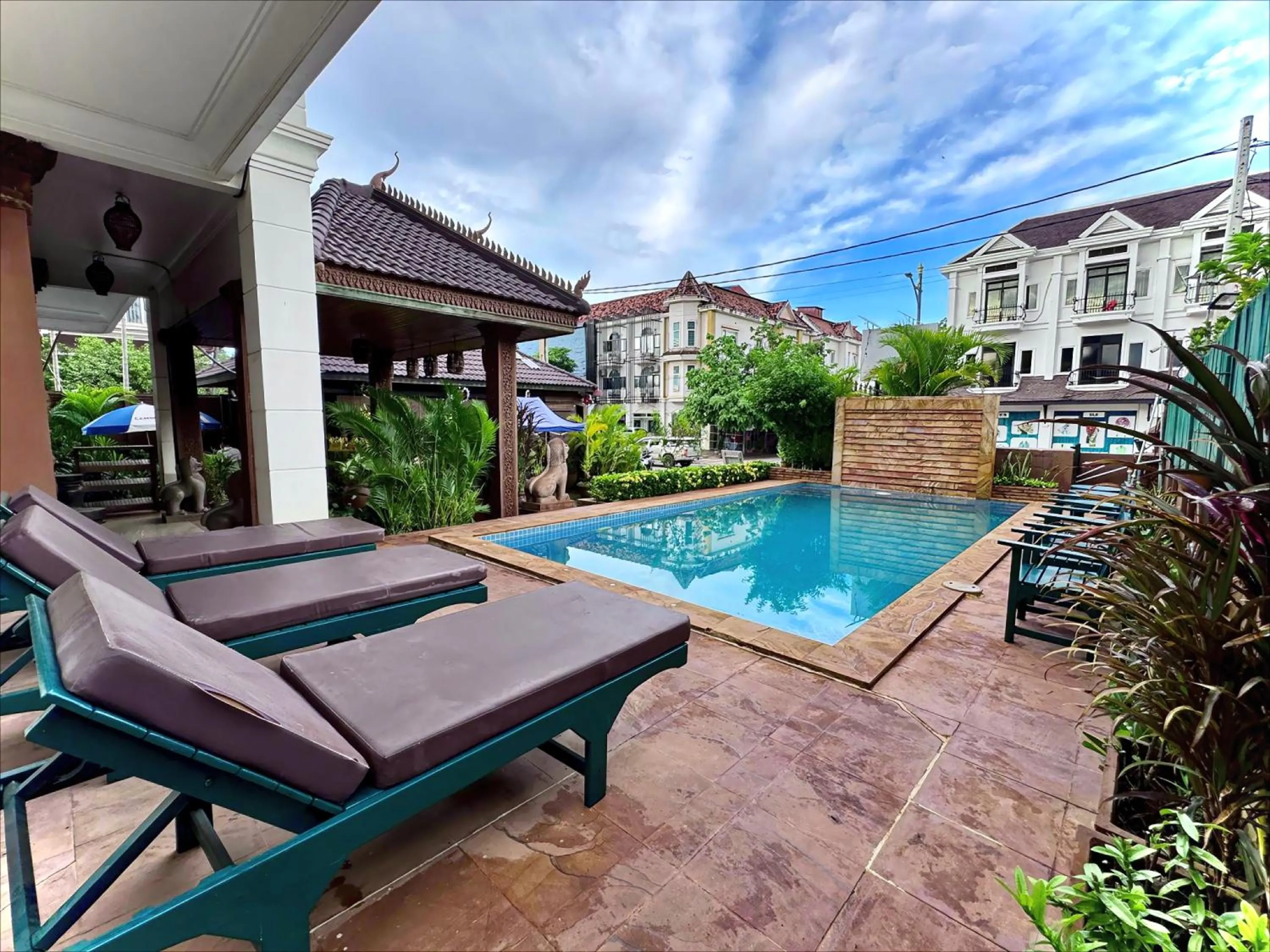 Swimming pool in Shining Angkor Boutique Hotel