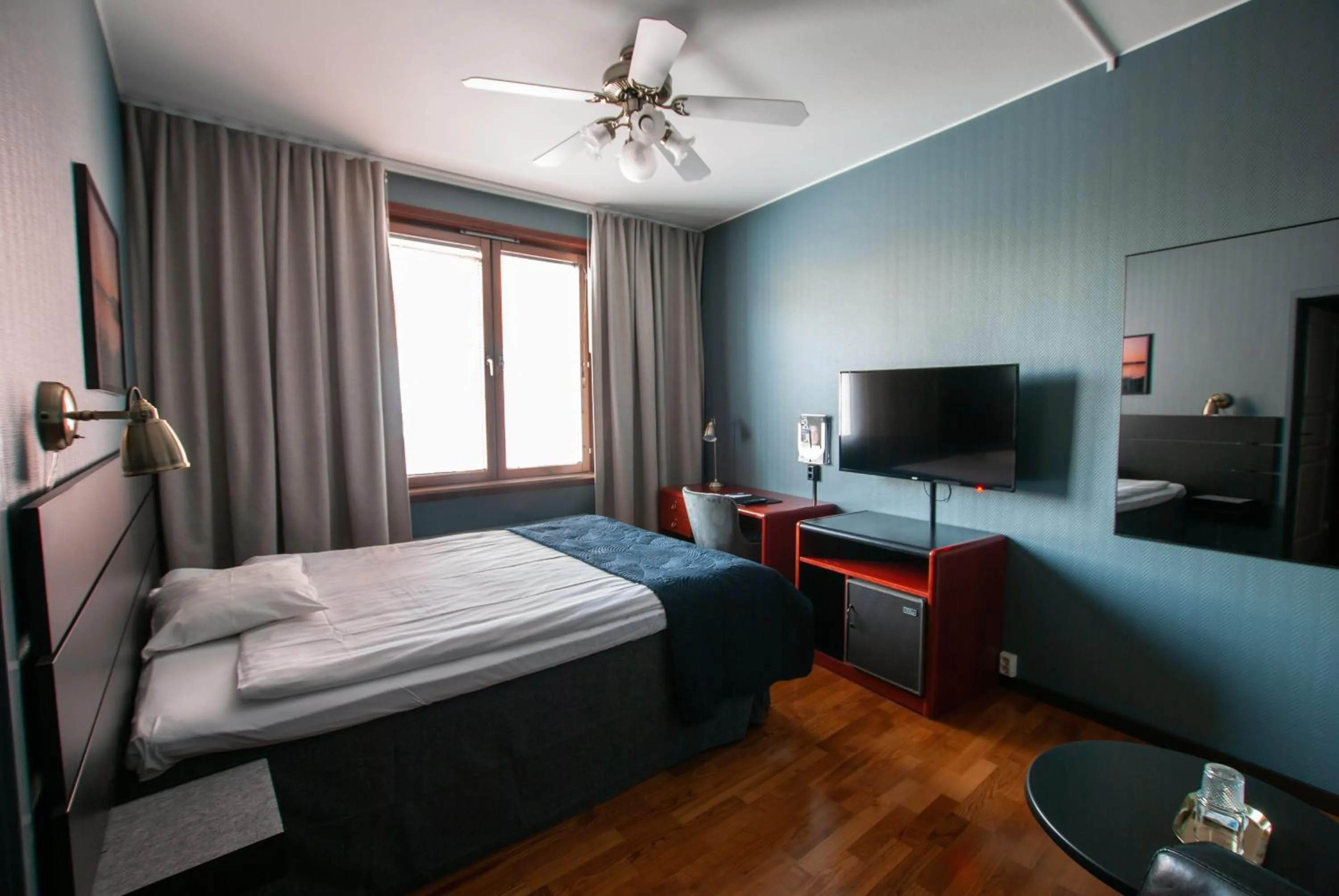 Photo of the whole room, Bed in Best Western Centralhotellet