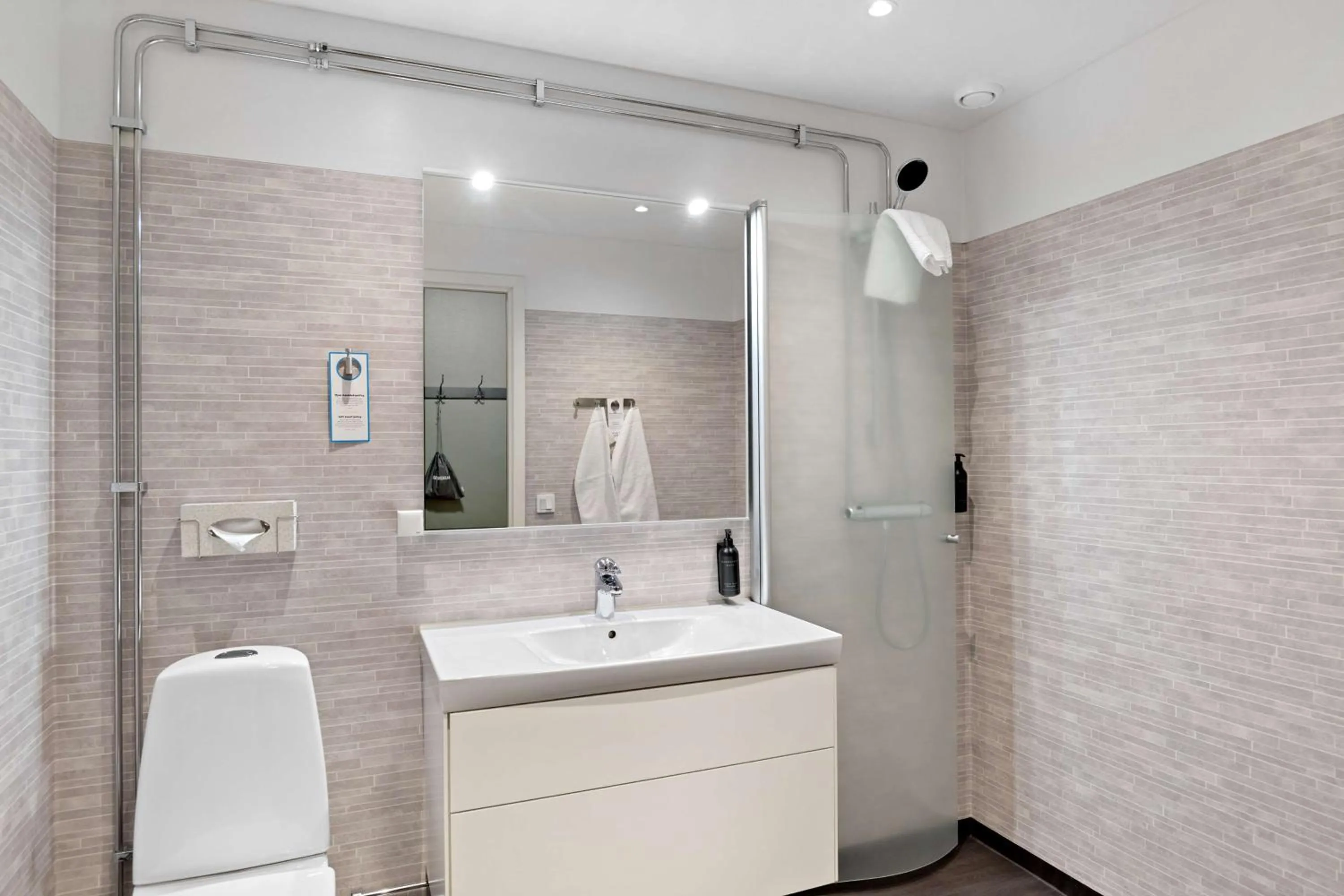 Bathroom in Best Western Centralhotellet