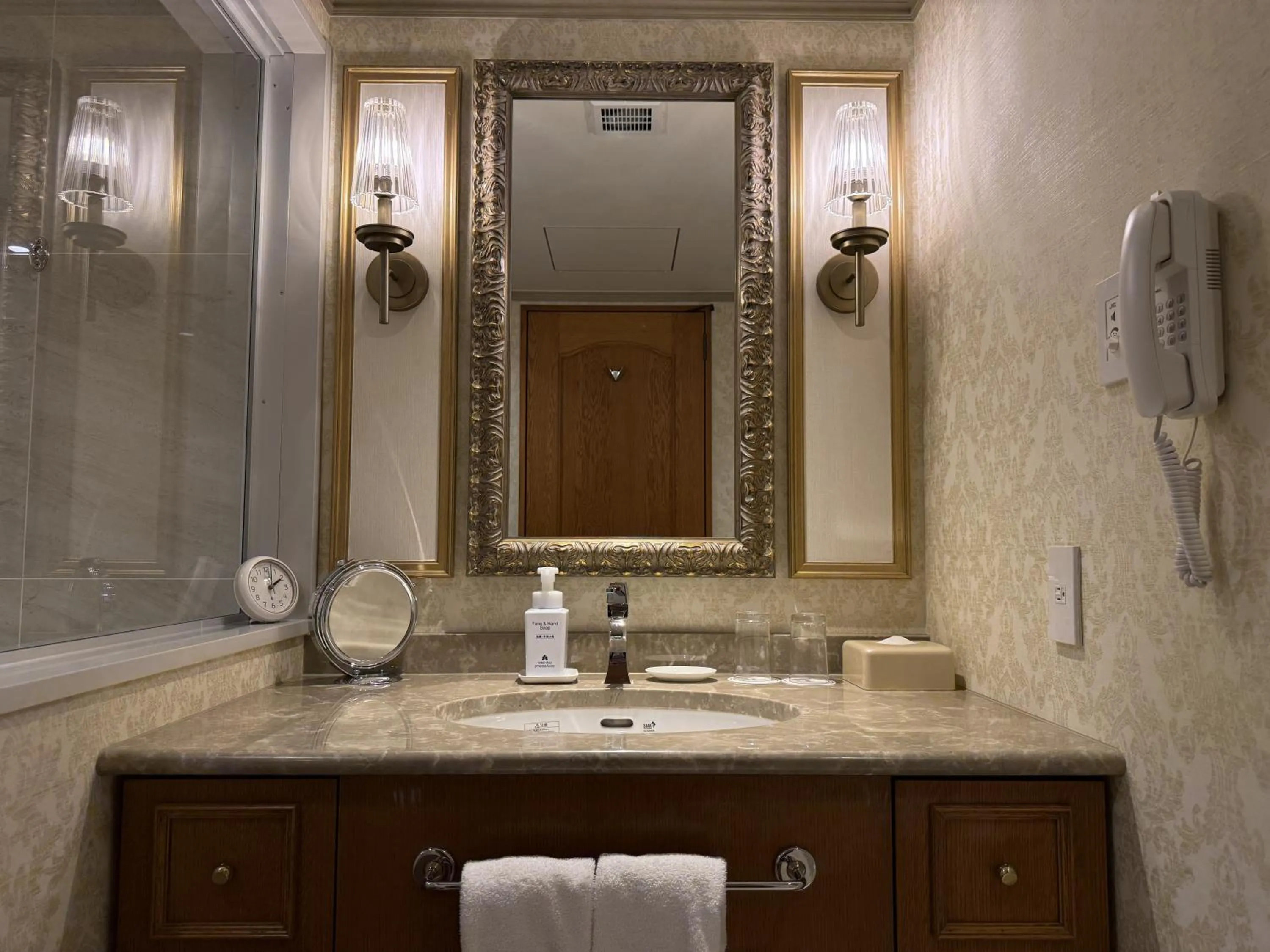 Bathroom in Hotel Nikko Princess Kyoto