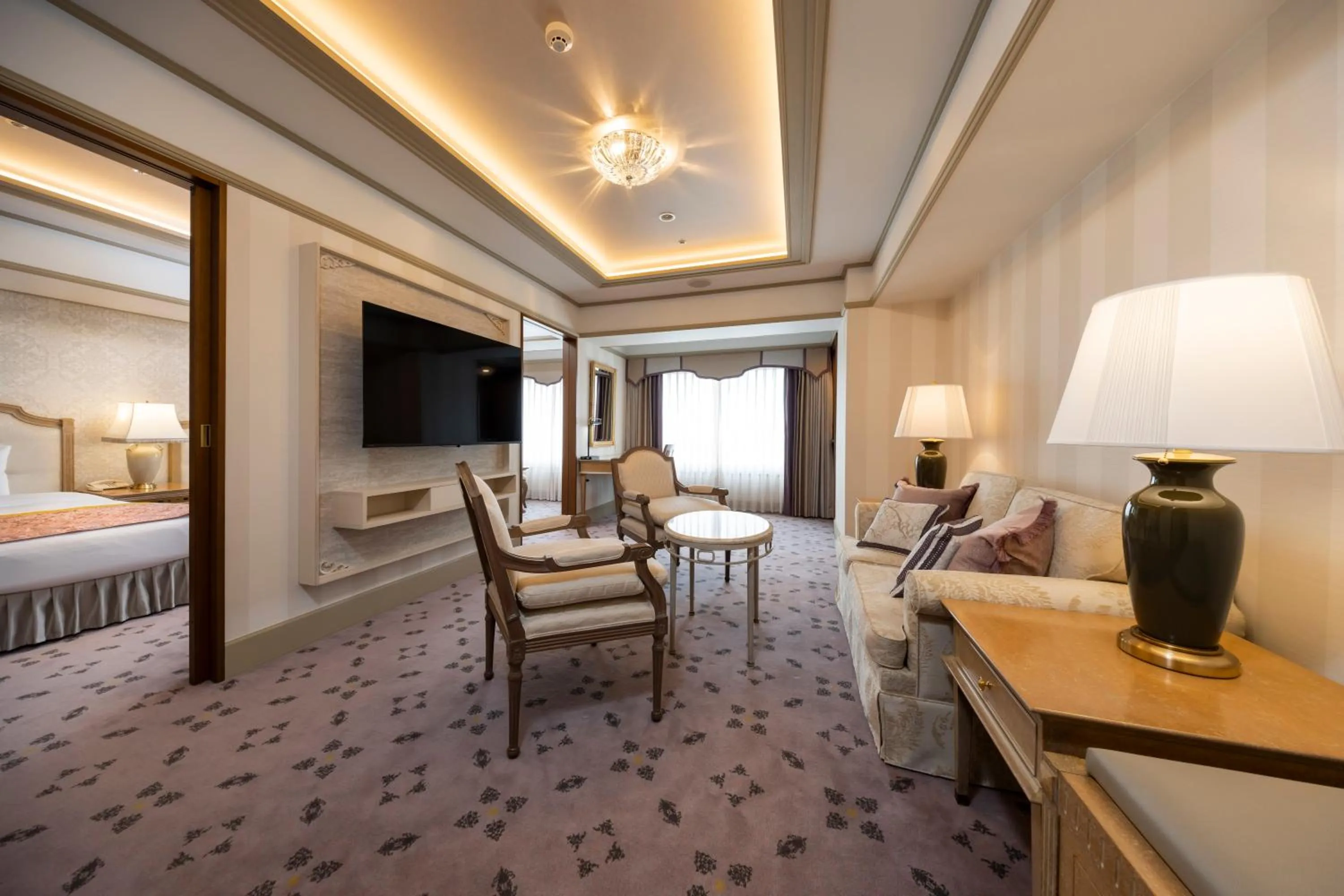 Living room, Bed in Hotel Nikko Princess Kyoto