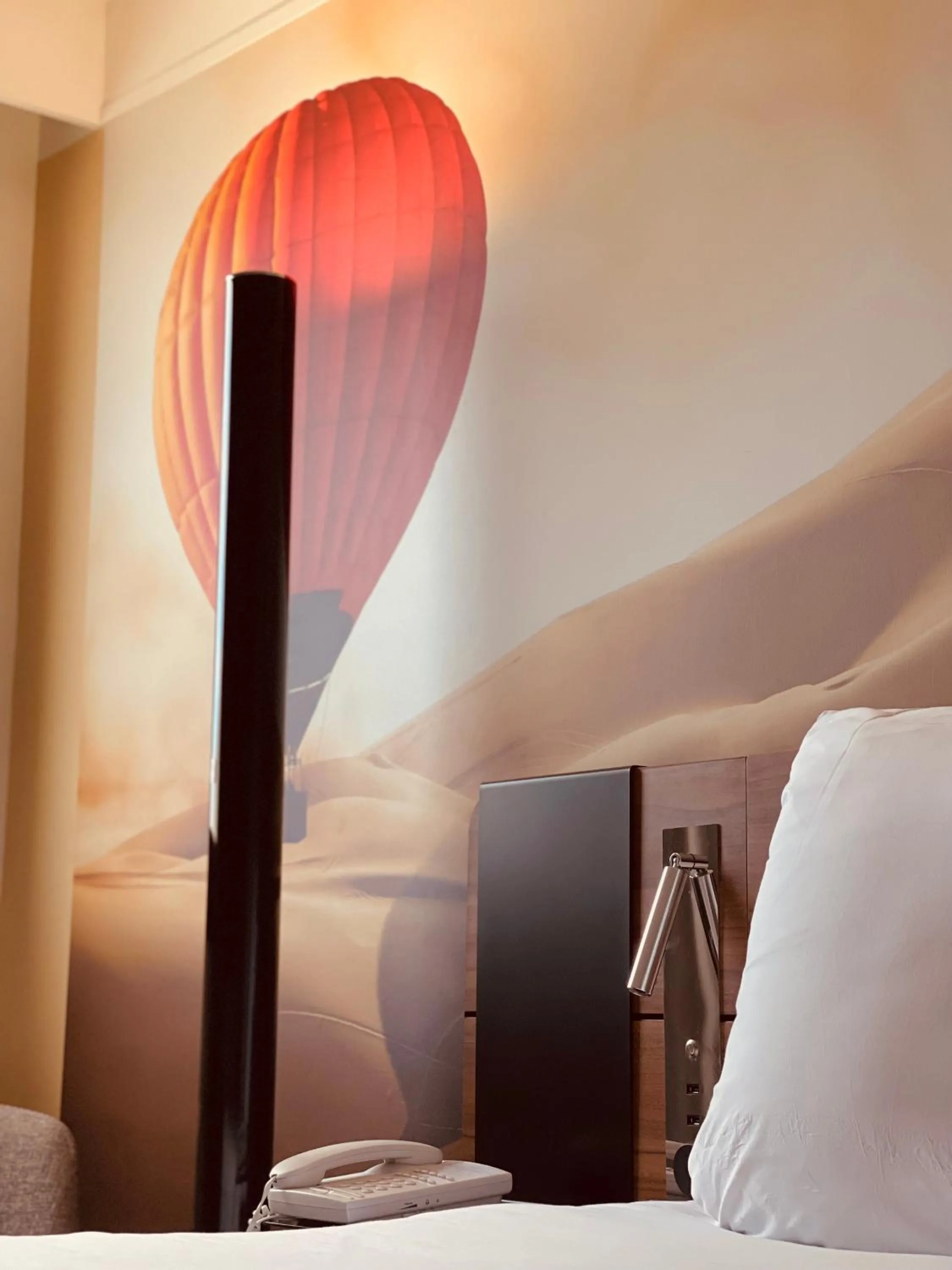 Bedroom, Bed in Novotel Bordeaux Centre Gare Saint Jean