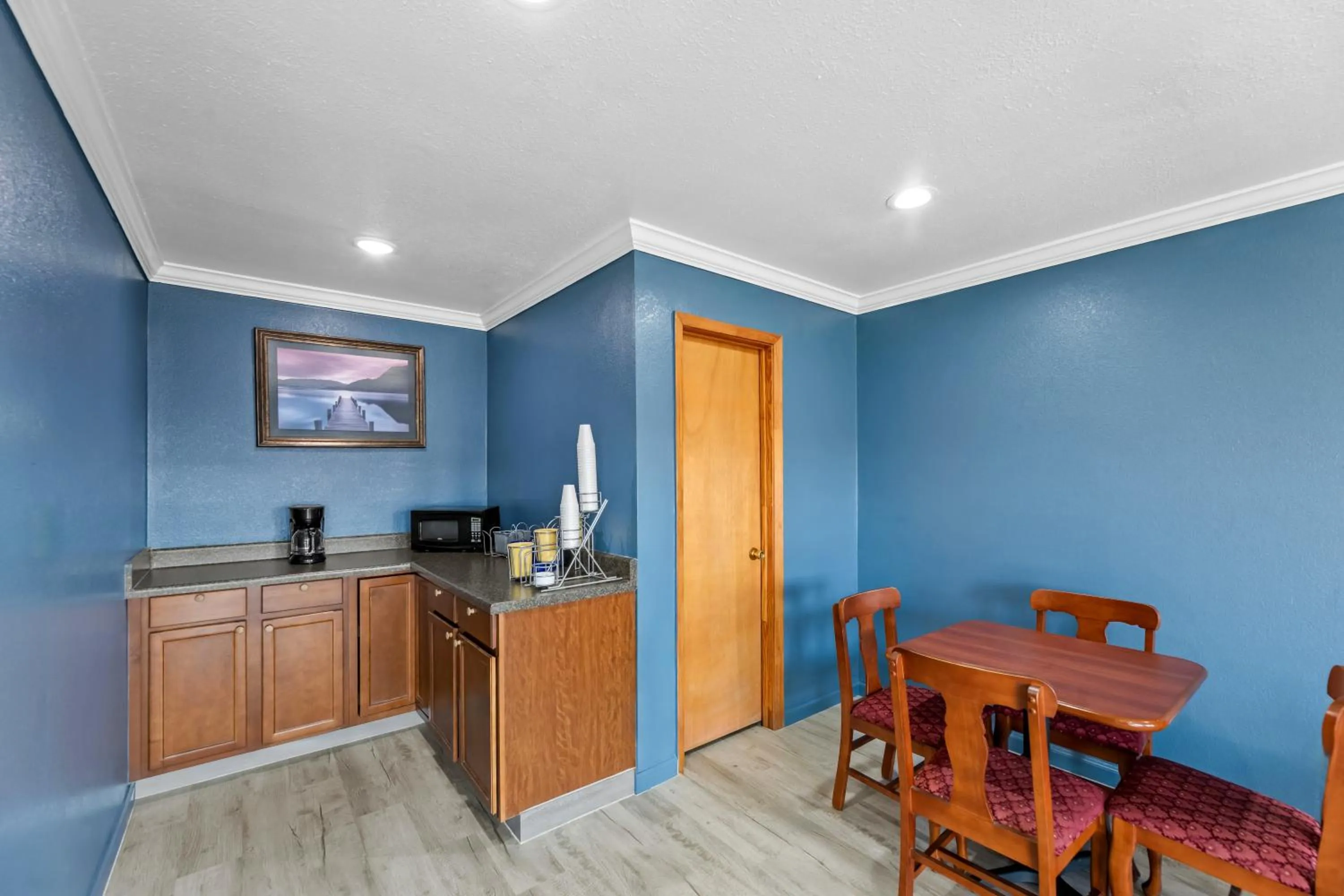 Coffee/tea facilities in Americas Best Value Inn-Indianola