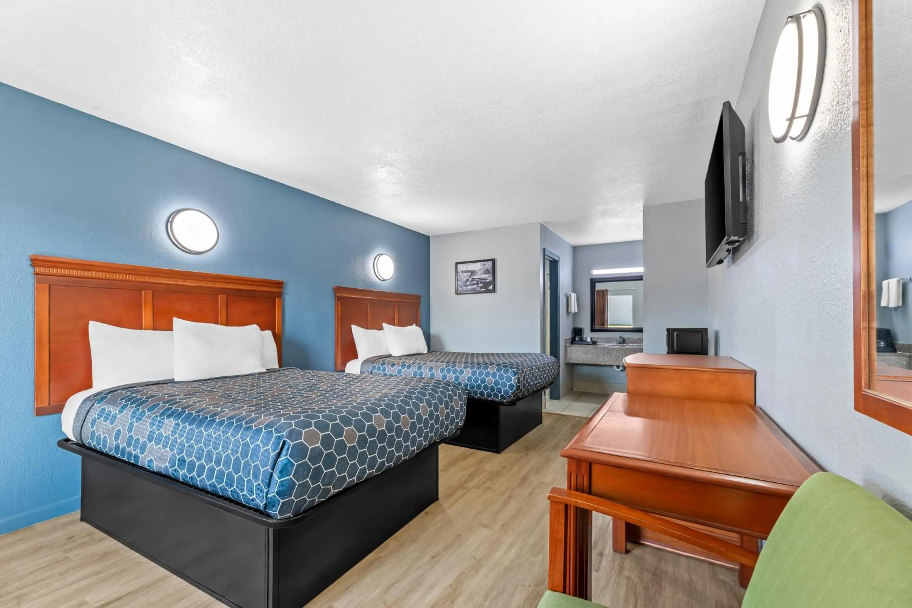 Bed in Americas Best Value Inn-Indianola