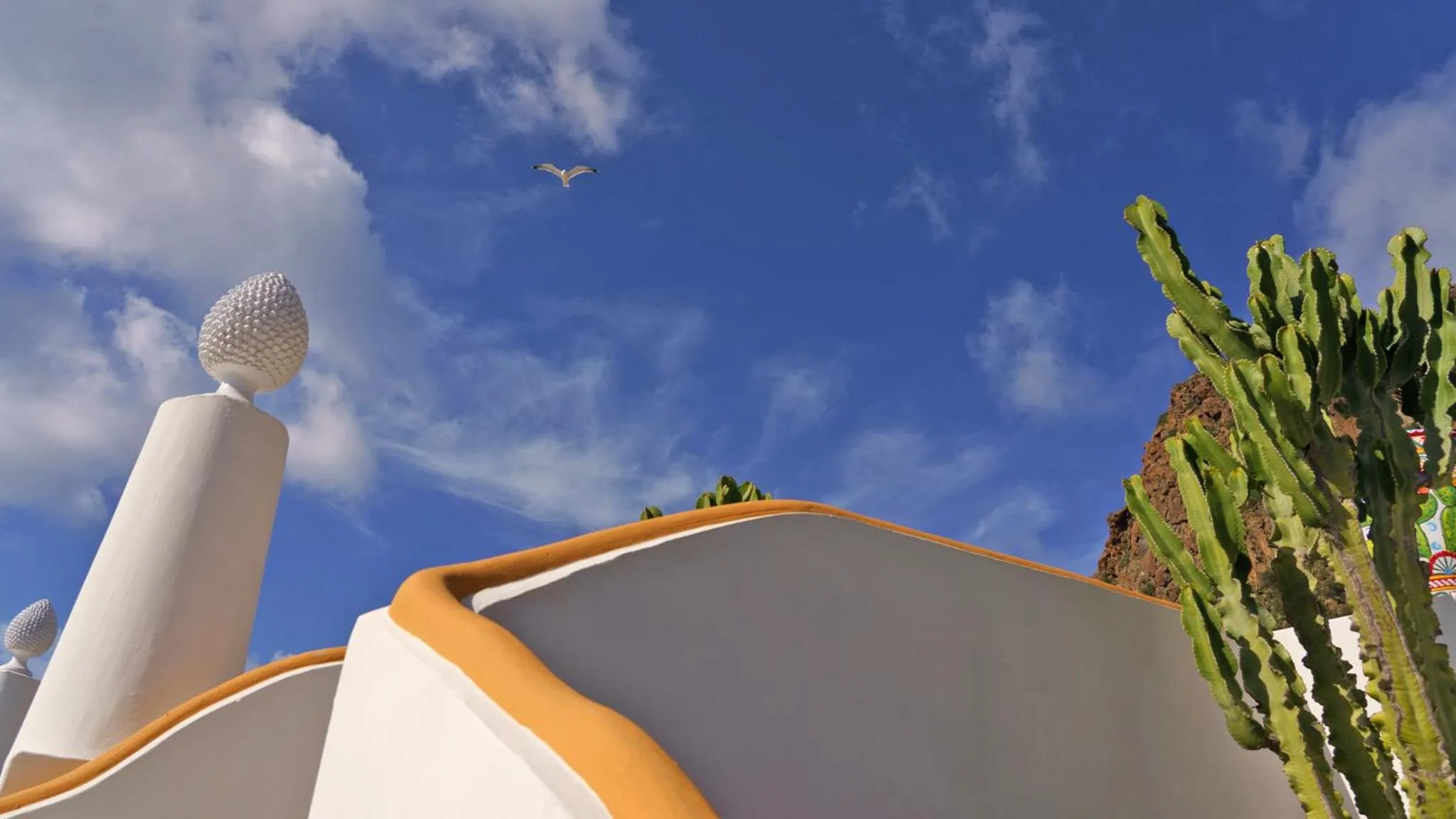 Decorative detail in Hotel Oasi