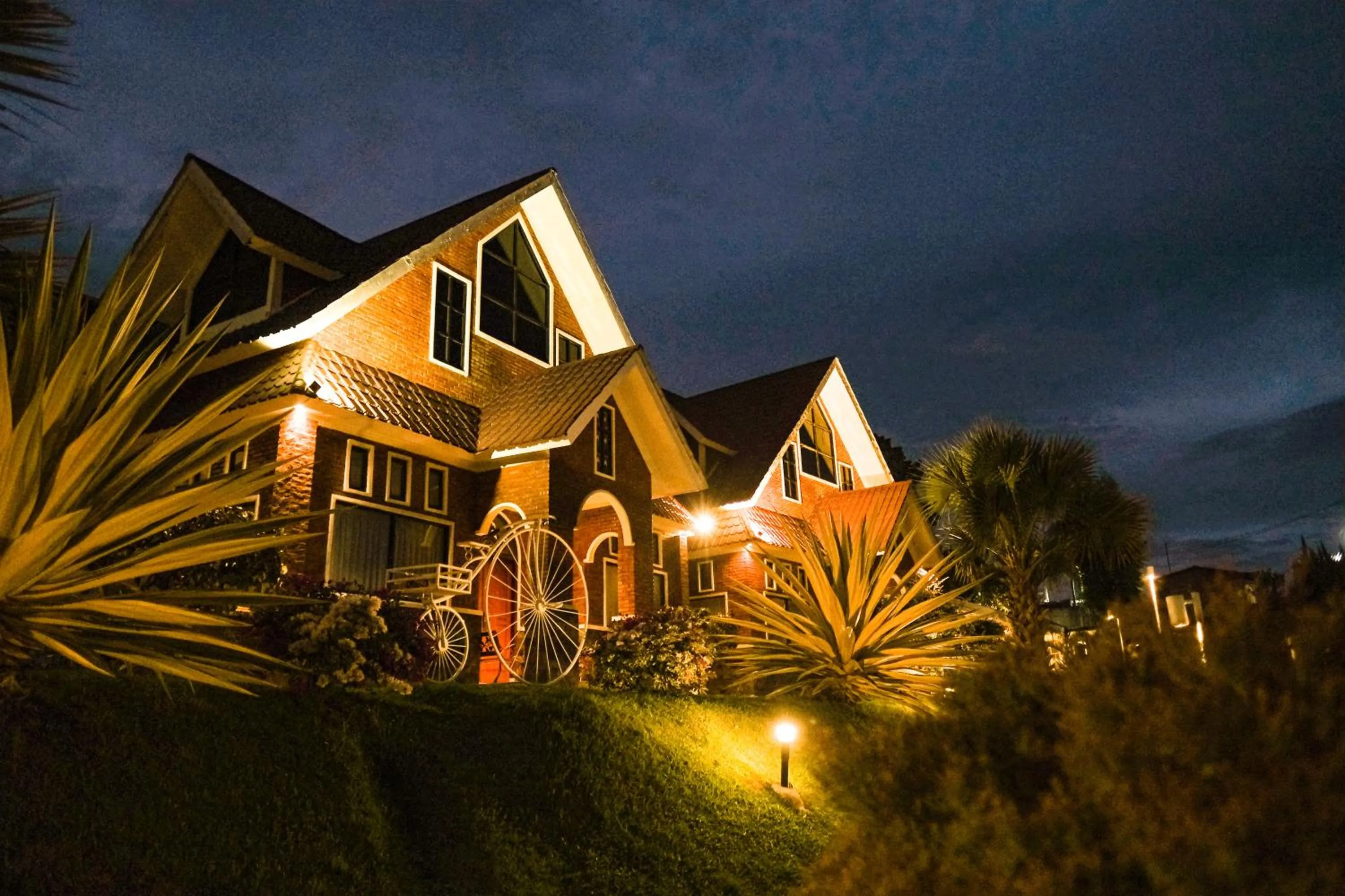 Property building in Khas Parapat