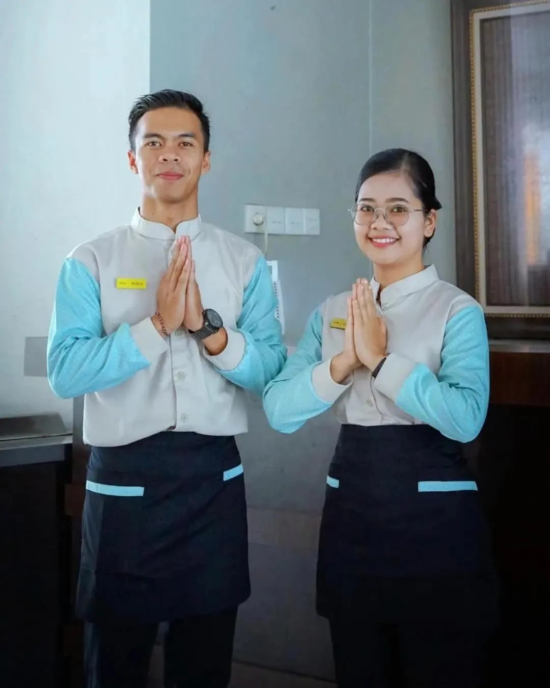 Staff in Khas Parapat