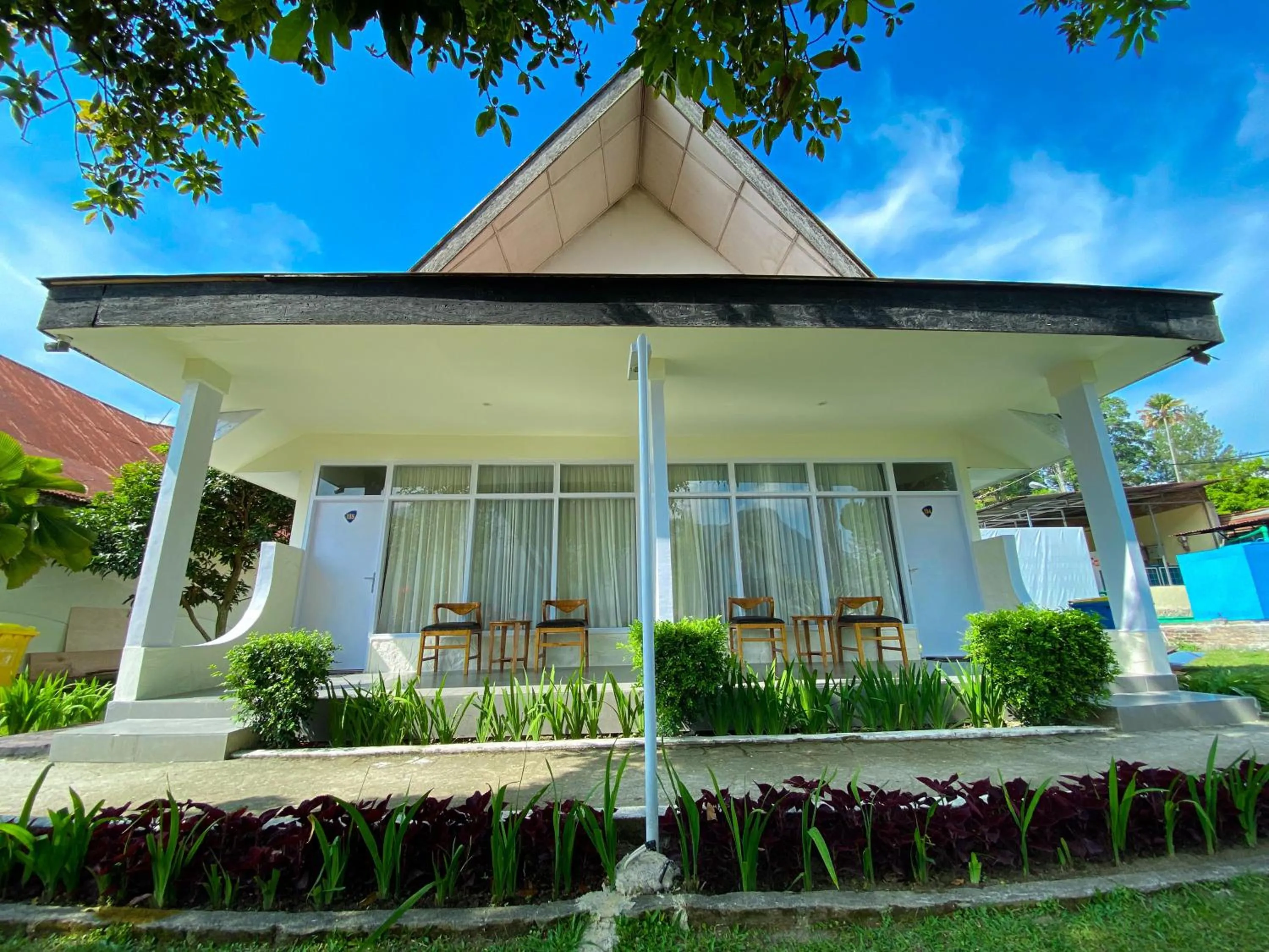 Property building in Khas Parapat