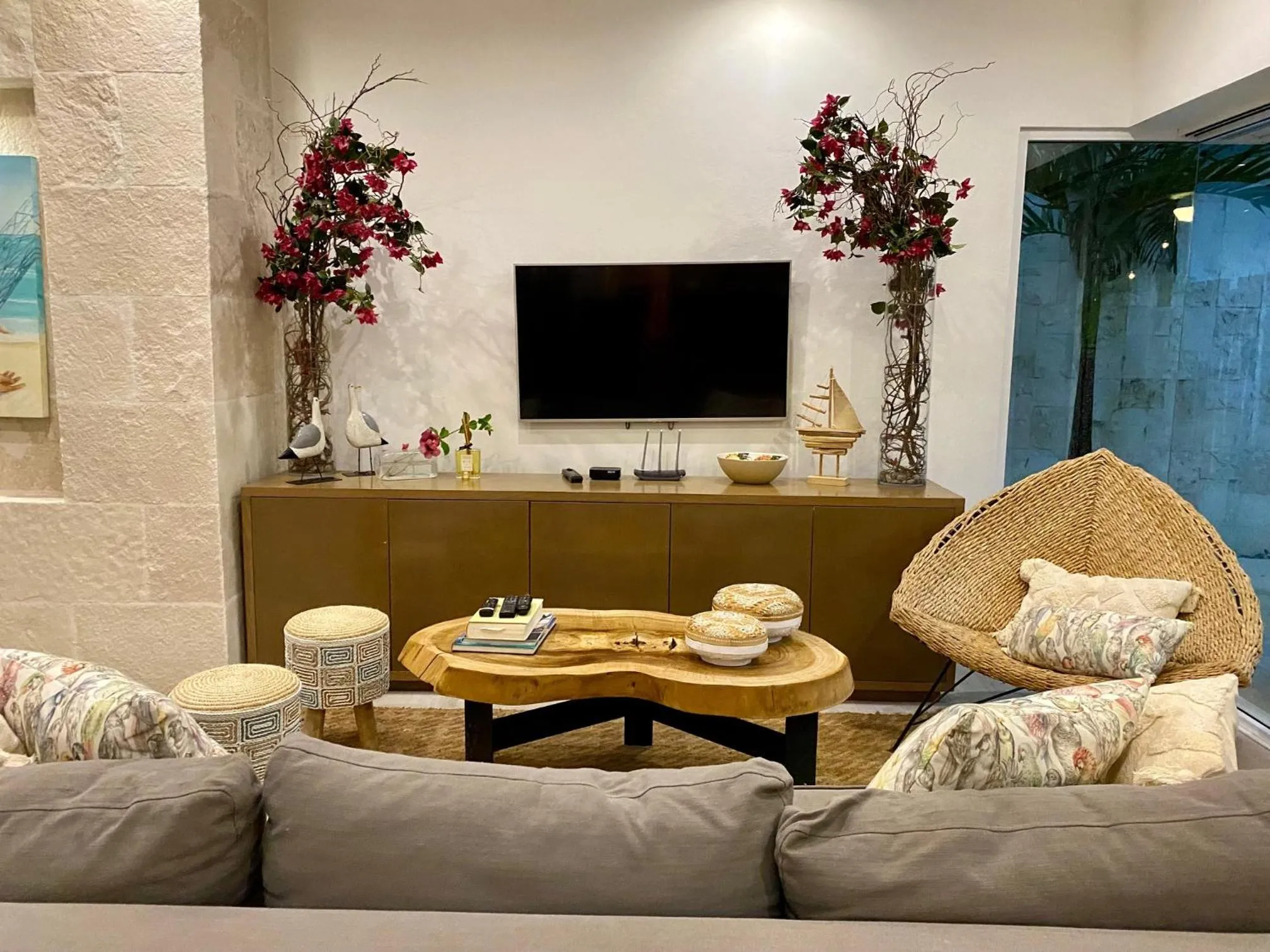 Living room in Luxury Private Villas , Private Pool, Private garden, Jacuzzi, 24hours security