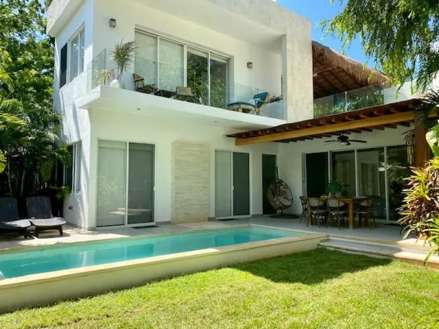 Property building in Luxury Private Villas , Private Pool, Private garden, Jacuzzi, 24hours security