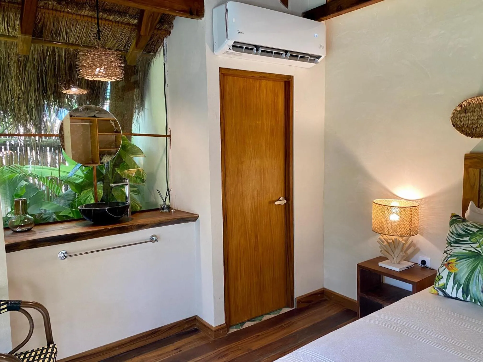 Bed in Luxury Private Villas , Private Pool, Private garden, Jacuzzi, 24hours security