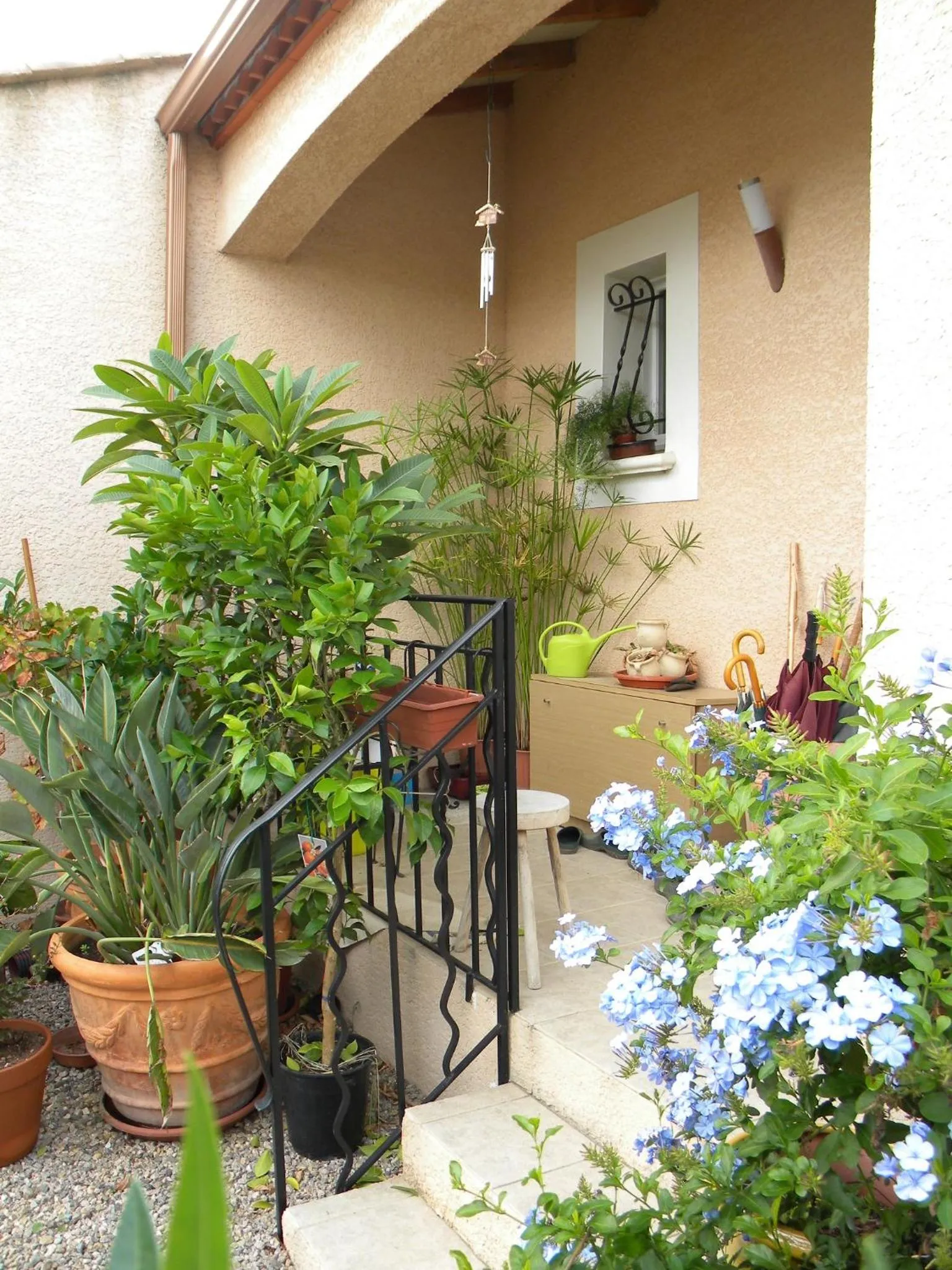 Facade/entrance in Chez Patrick Roujan