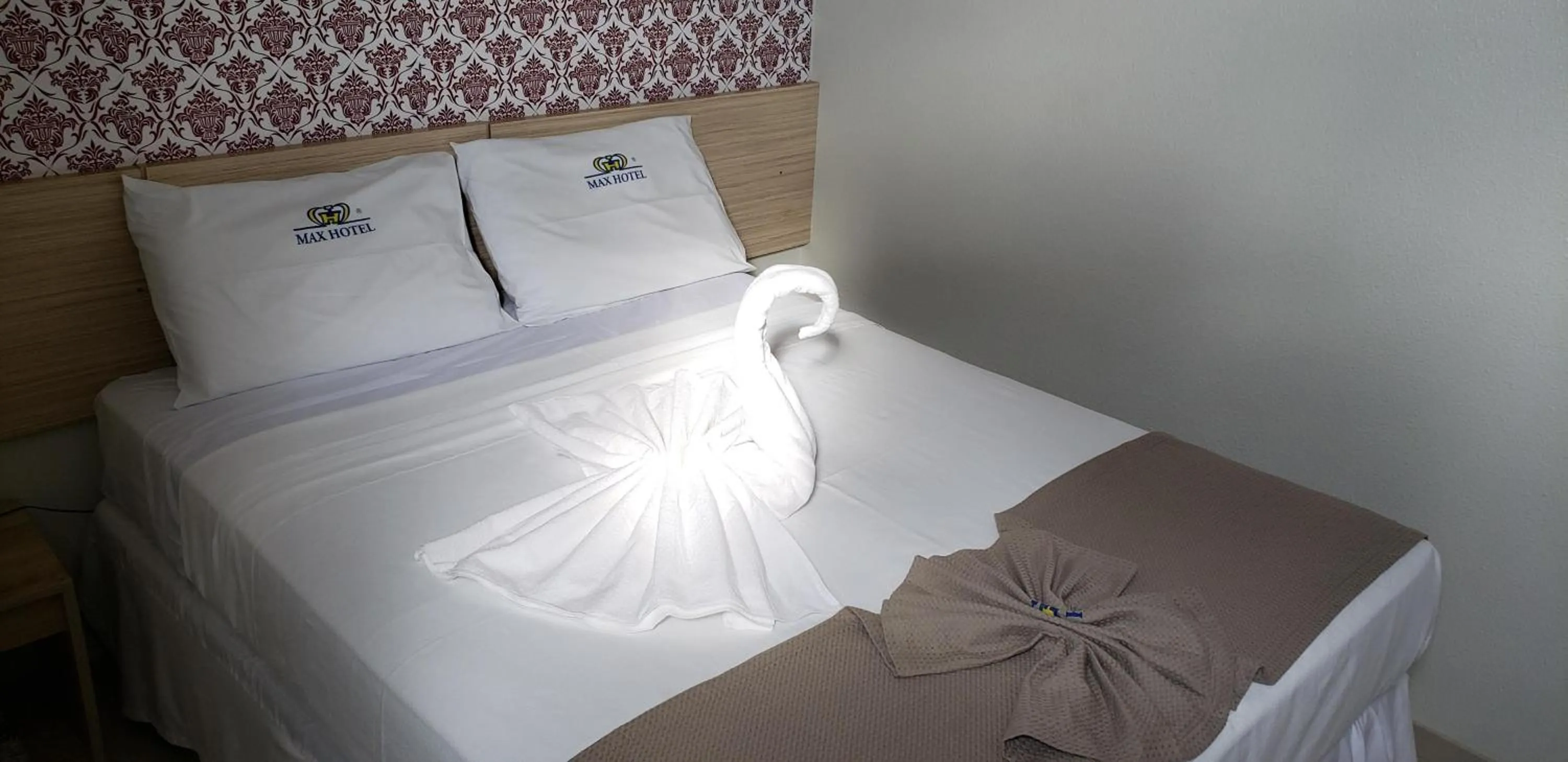 Photo of the whole room, Bed in Max Hotel