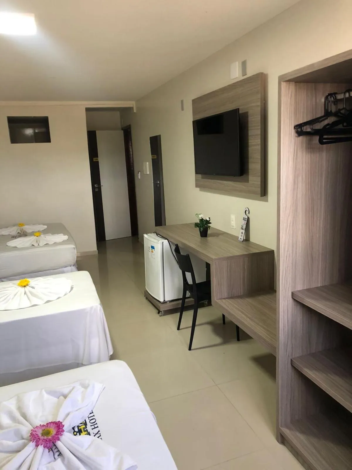 TV and multimedia, Bed in Max Hotel