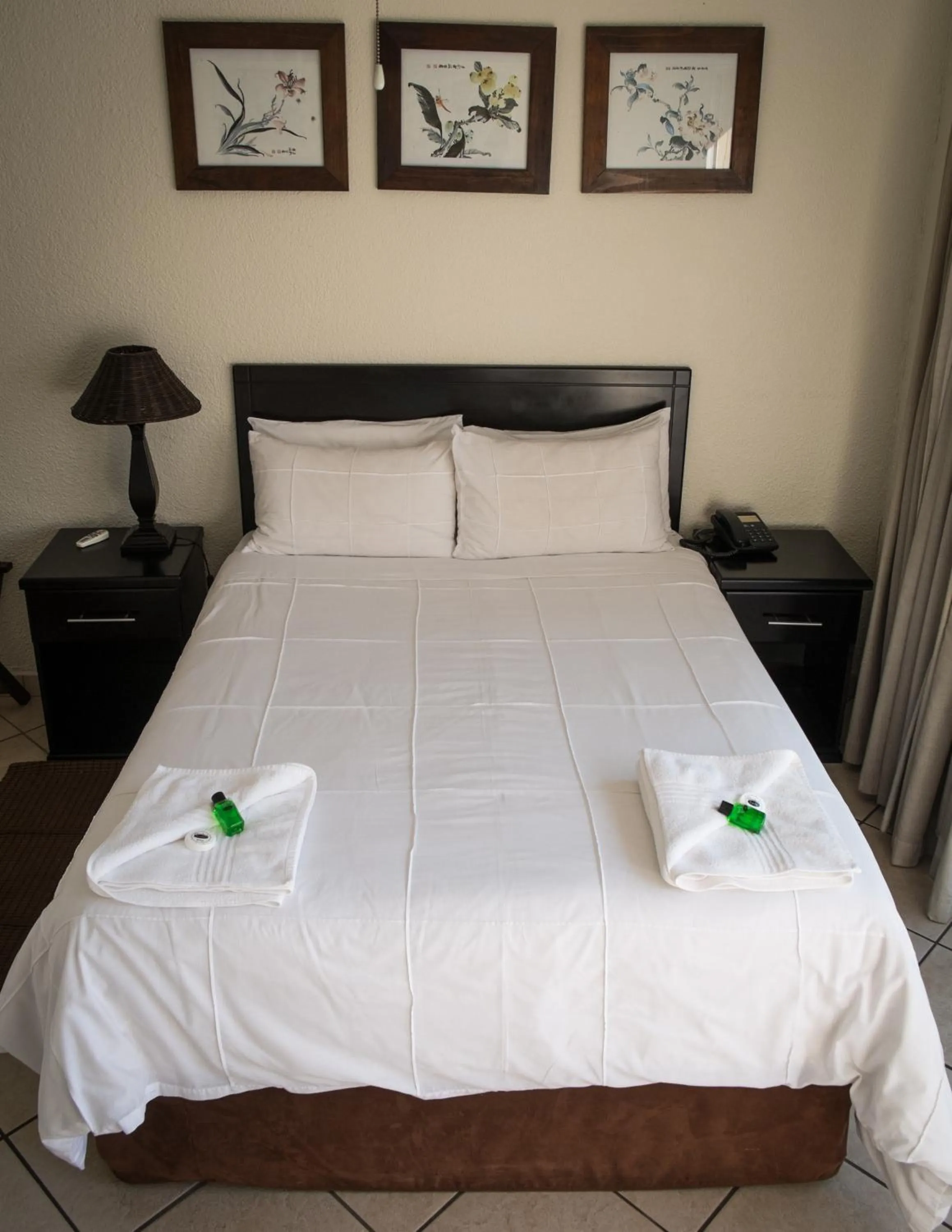 Bed in Elizabeth Lodge