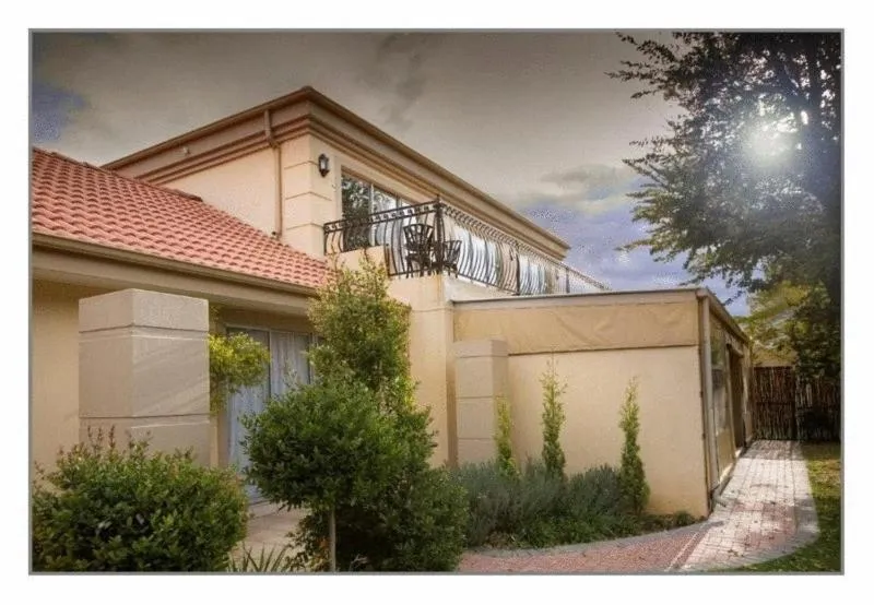 Property building in Elizabeth Lodge