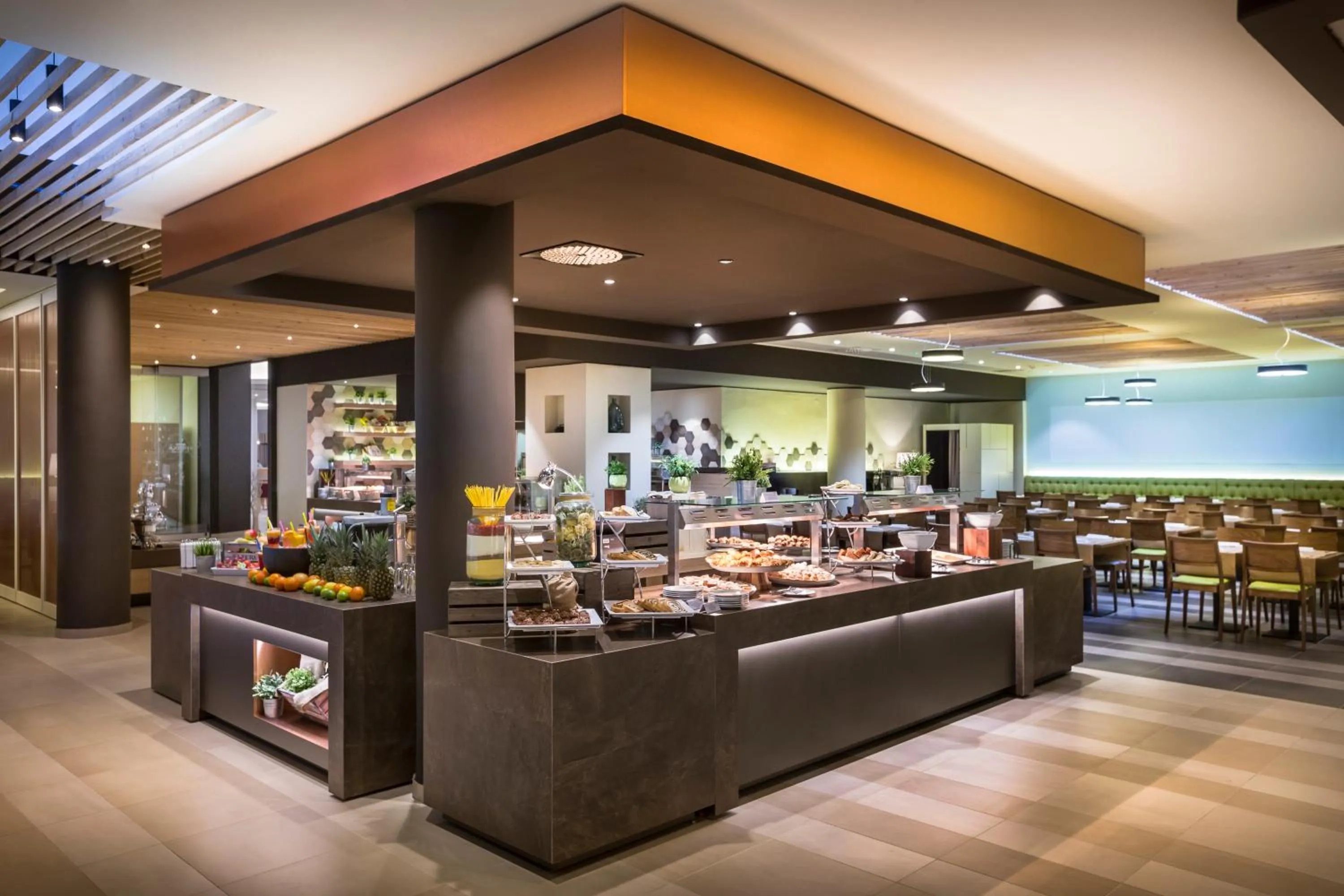 Restaurant/places to eat in Aminess Vival Maestral Hotel