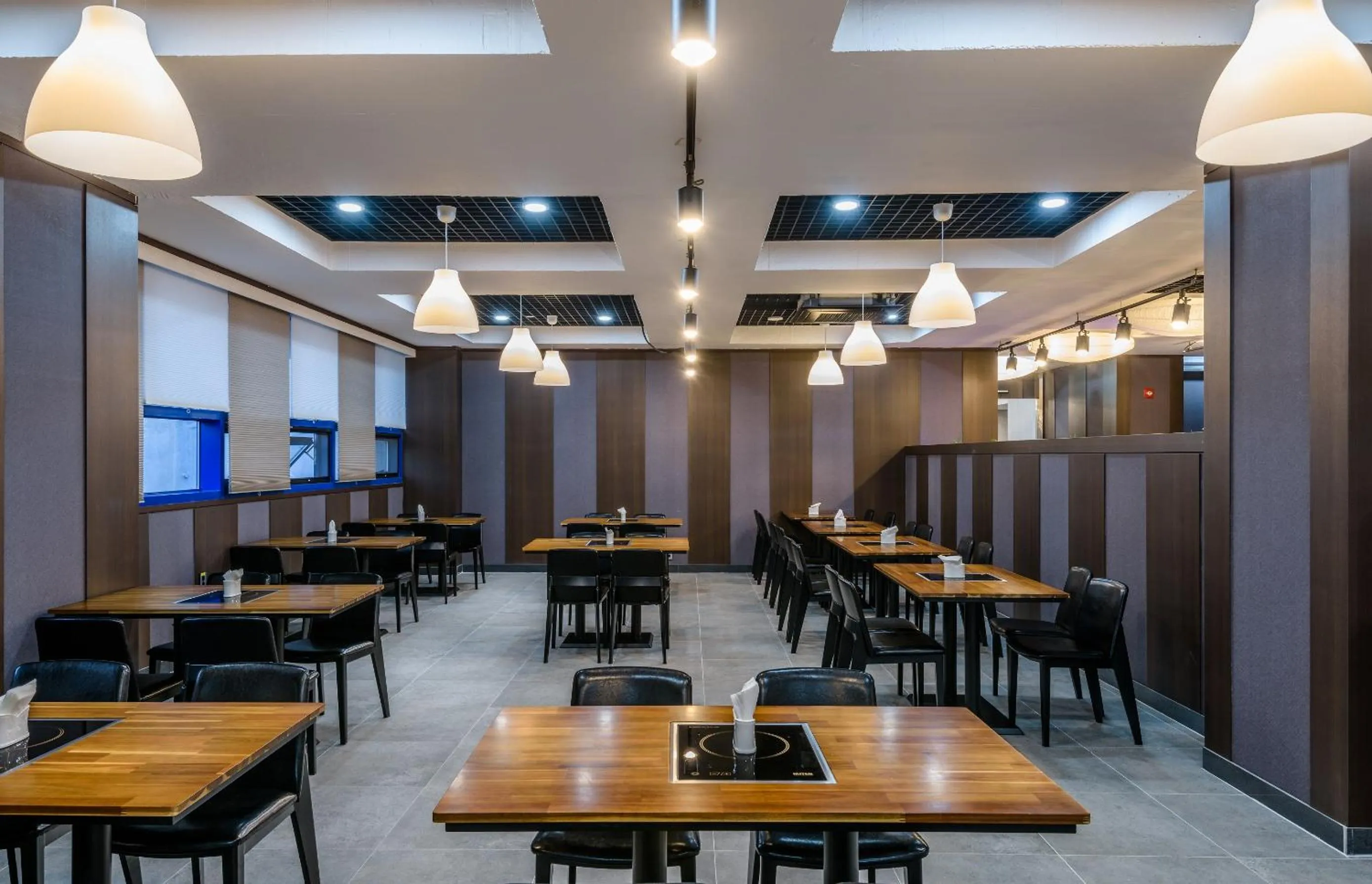 Restaurant/places to eat in Hotel With Jeju