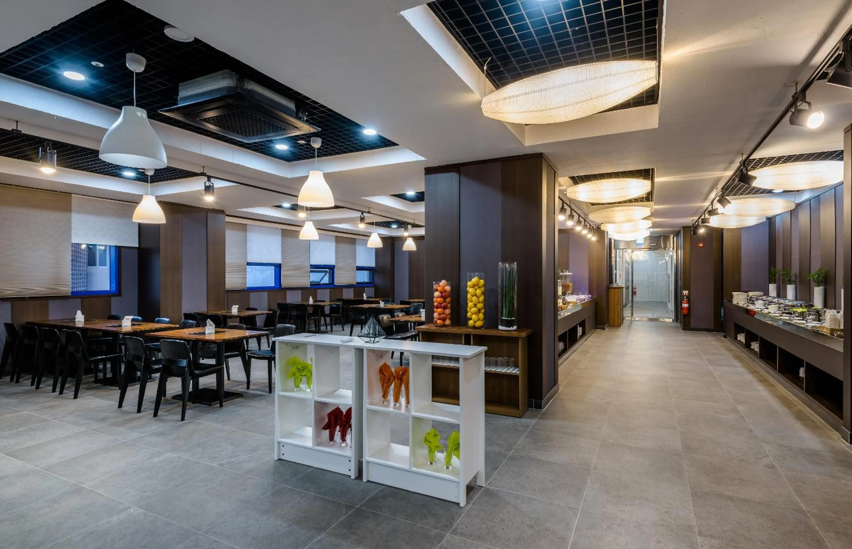 Restaurant/places to eat in Hotel With Jeju