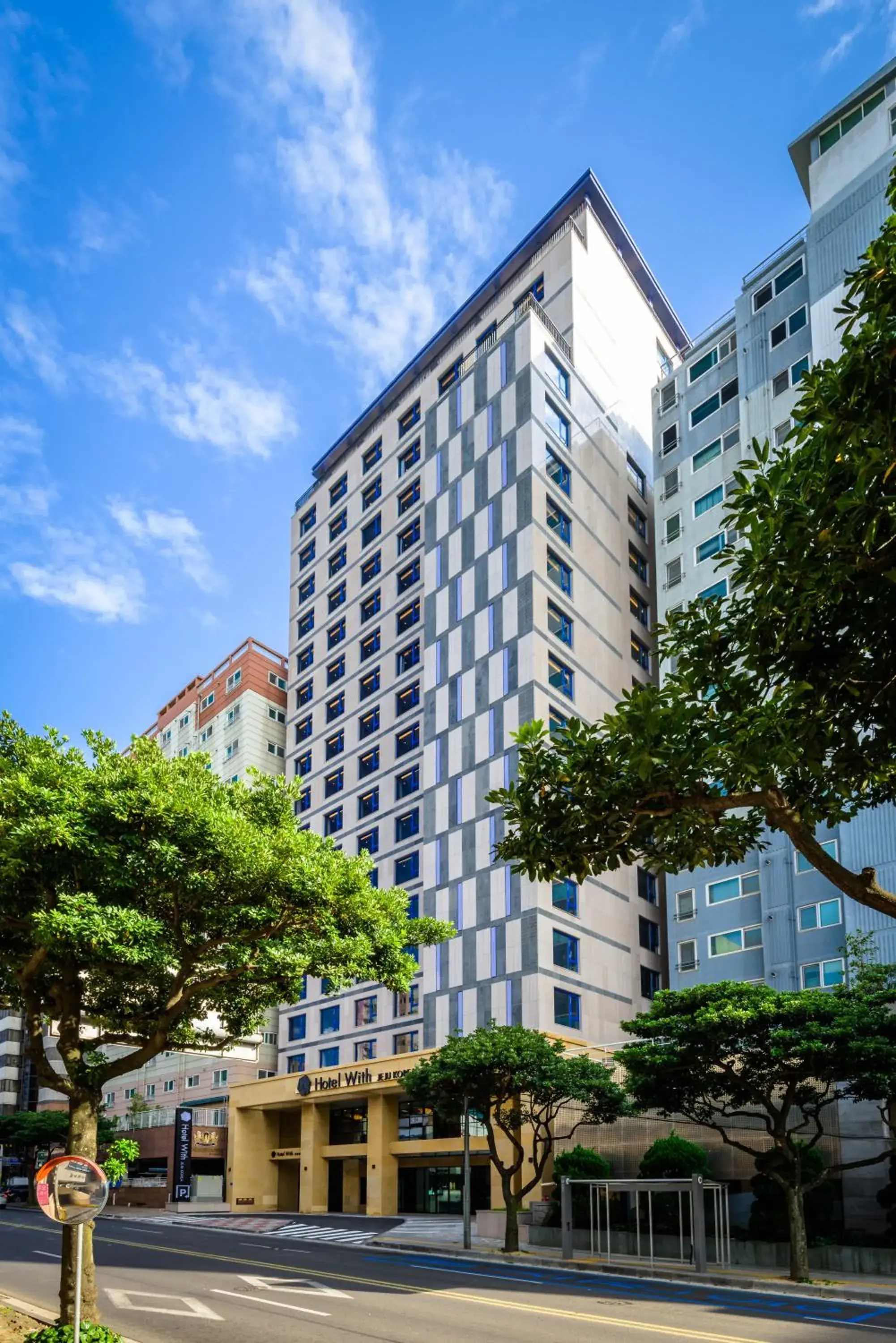 Facade/entrance in Hotel With Jeju Facade/entrance in Hotel With Jeju