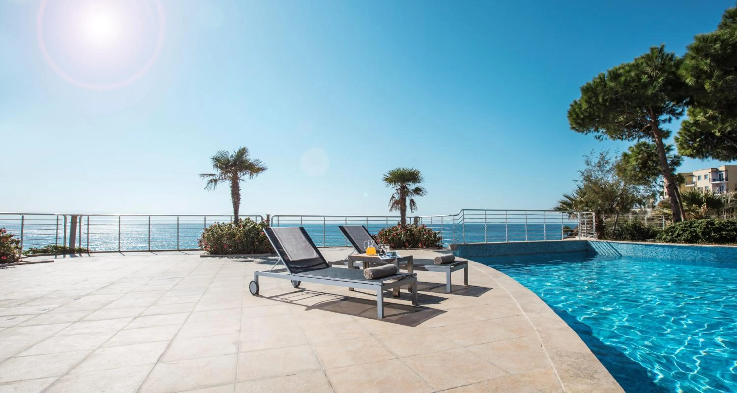 Swimming pool in Aria Claros Beach & Spa Resort – All Inclusive 24H