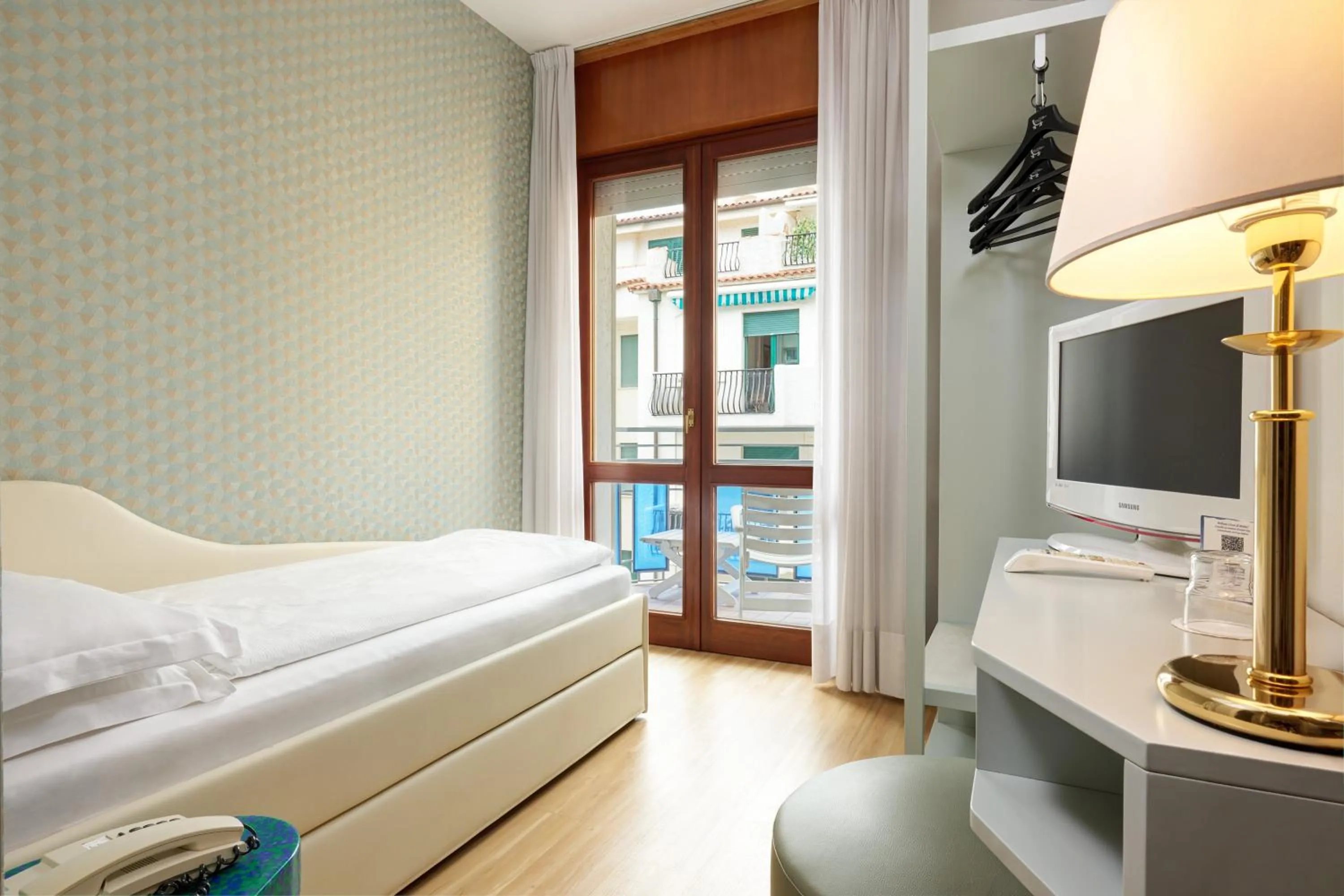 Bed in Hotel Croce Di Malta