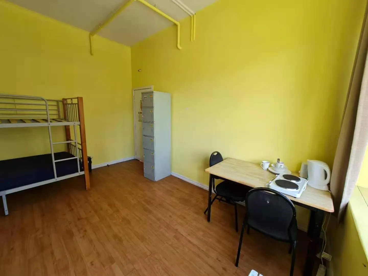 bunk bed, Bed in Frienz Backpacker