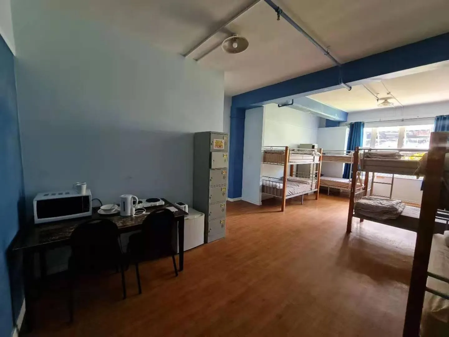 bunk bed, Bed in Frienz Backpacker