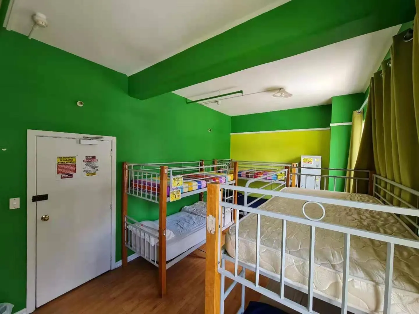 bunk bed, Bed in Frienz Backpacker