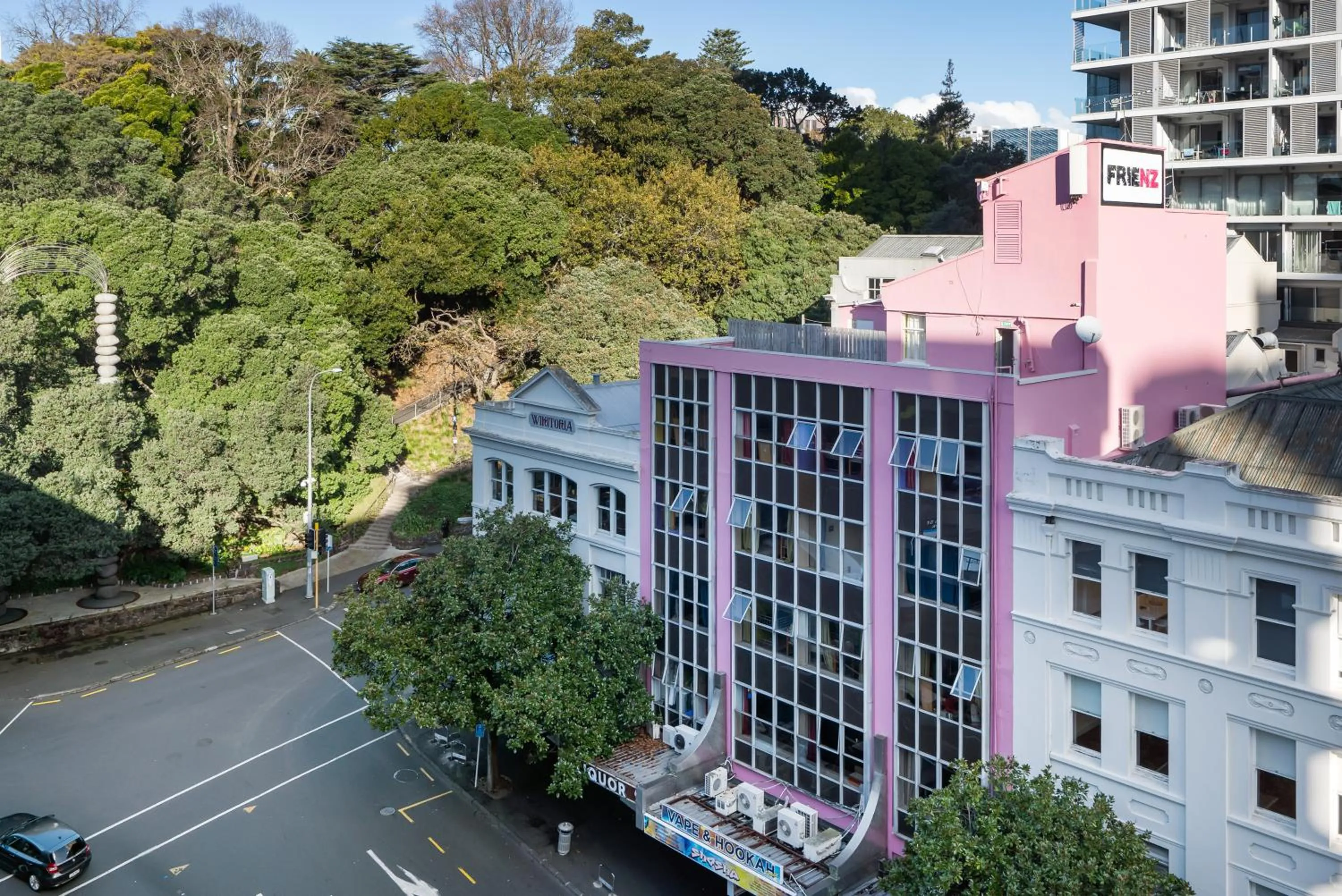 Property building in Frienz Backpacker