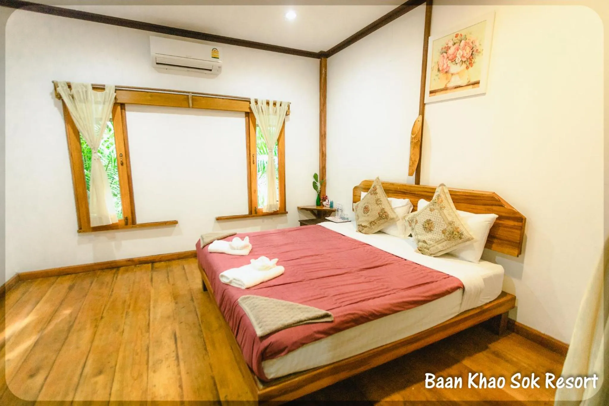 Photo of the whole room, Bed in Baan Khaosok Resort